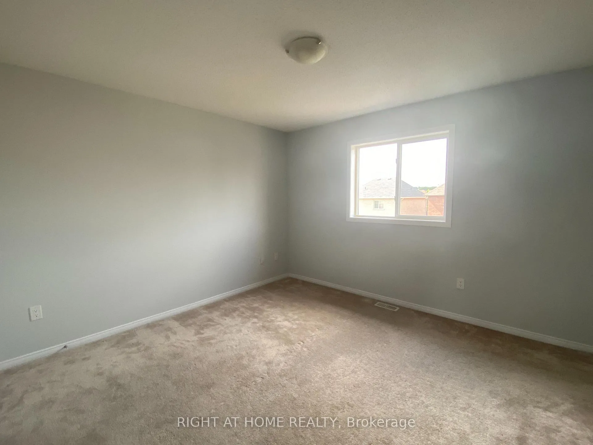 Photo 16 of 16 Lancaster Court, Barrie, Innis-Shore — HOMEH