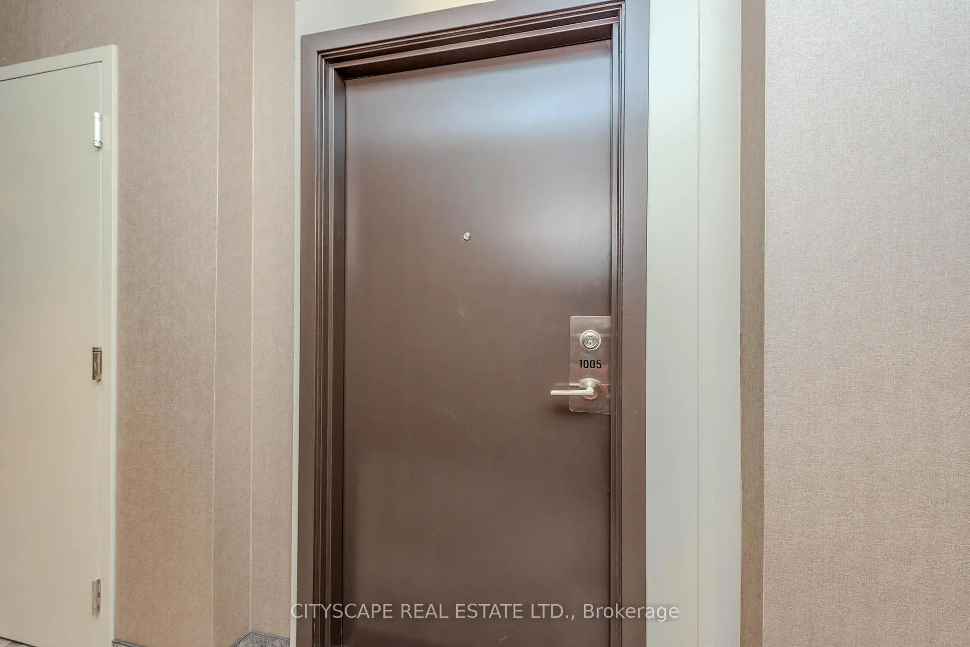 Photo 4 of Unit 1005, 60 Honeycrisp Crescent, Vaughan, Vaughan Corporate Centre — HOMEH