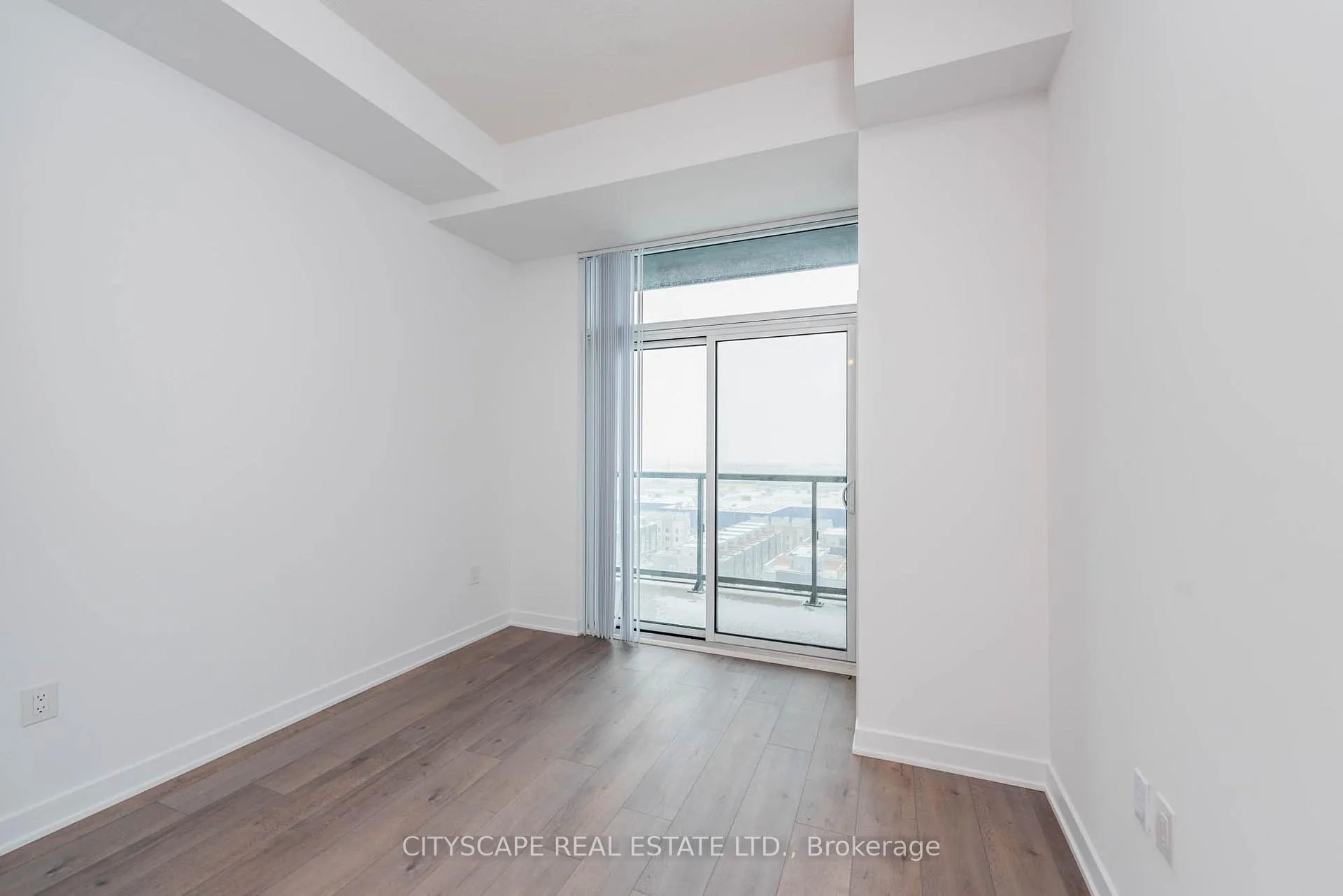 Photo 8 of Unit 1005, 60 Honeycrisp Crescent, Vaughan, Vaughan Corporate Centre — HOMEH