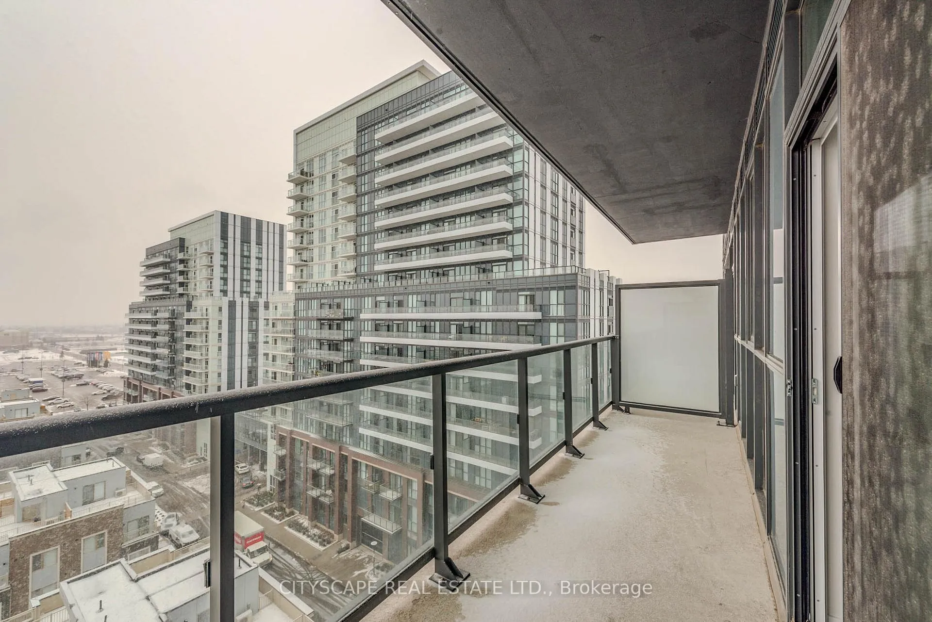 Photo 18 of Unit 1005, 60 Honeycrisp Crescent, Vaughan, Vaughan Corporate Centre — HOMEH