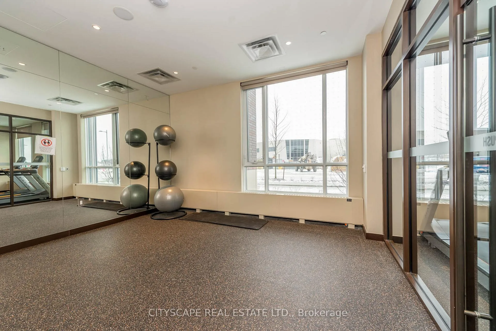 Photo 21 of Unit 1005, 60 Honeycrisp Crescent, Vaughan, Vaughan Corporate Centre — HOMEH