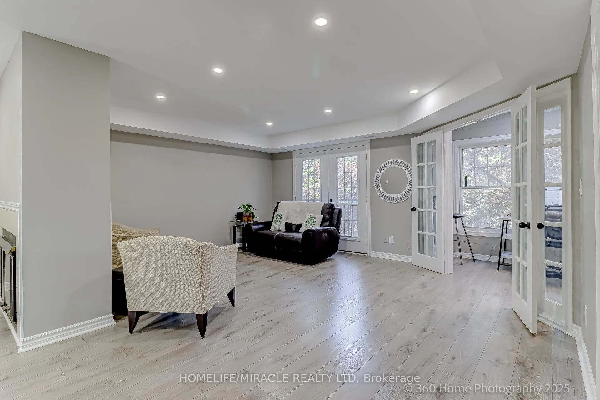 Photo 5 of Unit J11, 1657 Nash Road, Clarington, Courtice — HOMEH