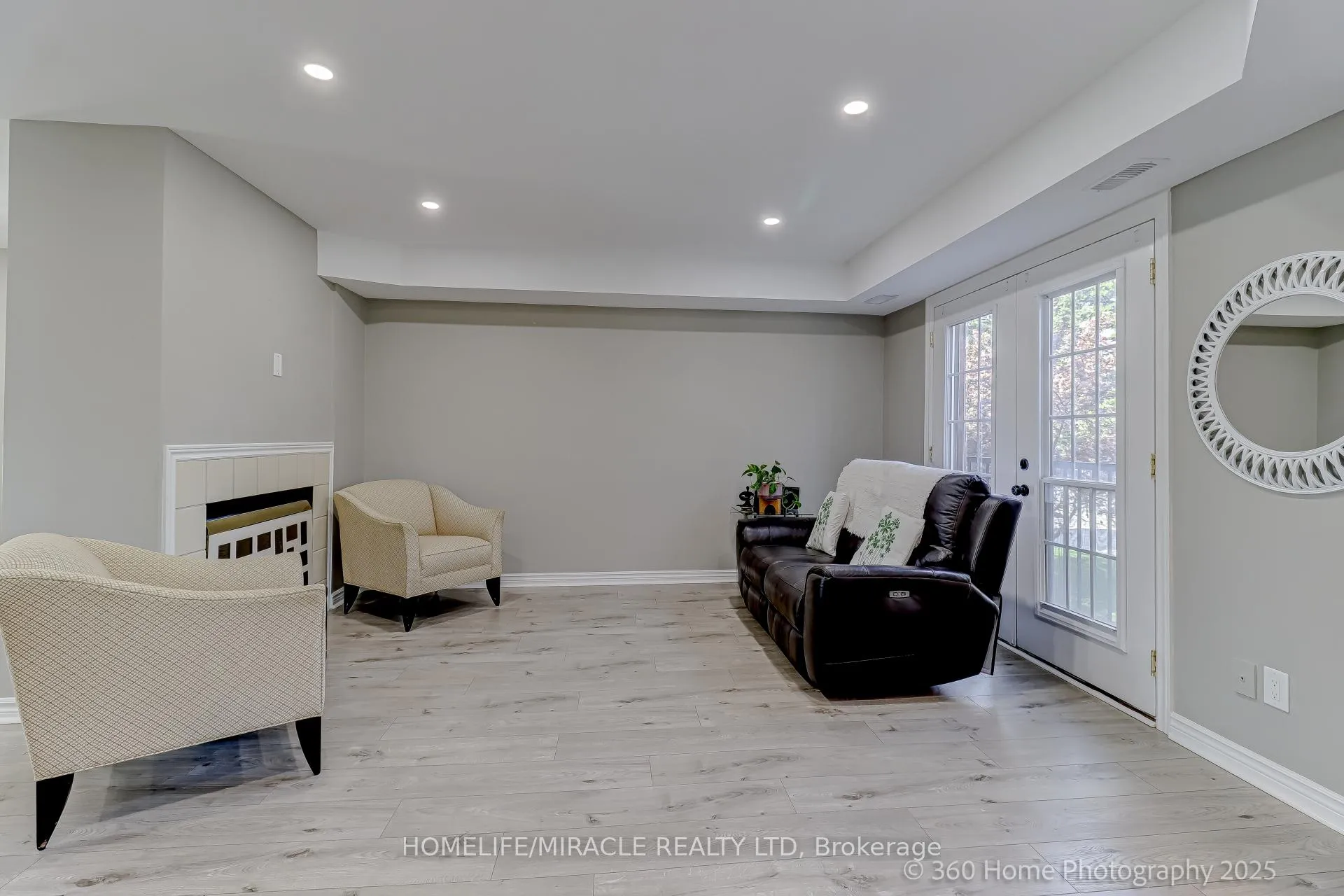 Photo 6 of Unit J11, 1657 Nash Road, Clarington, Courtice — HOMEH