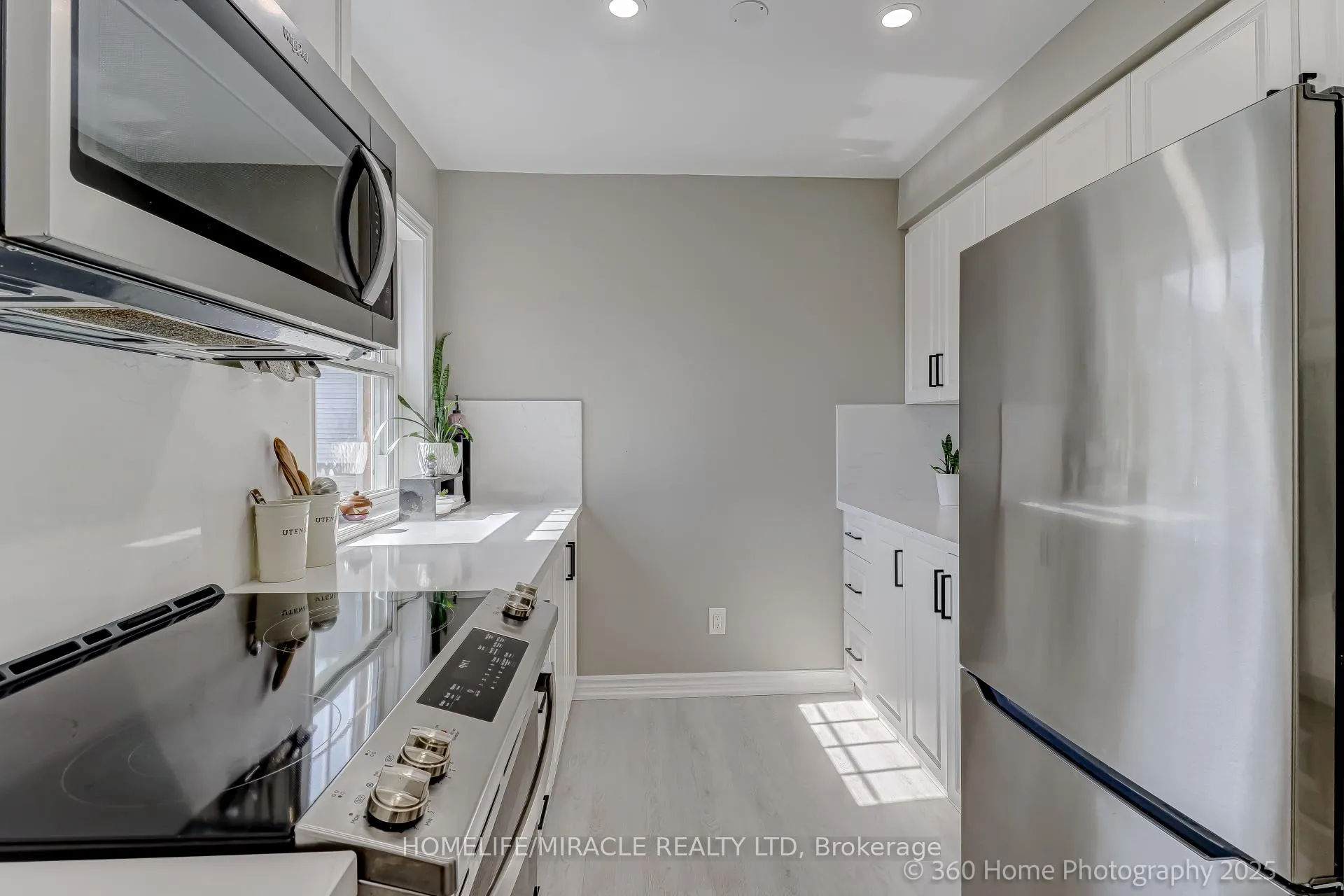 Photo 10 of Unit J11, 1657 Nash Road, Clarington, Courtice — HOMEH