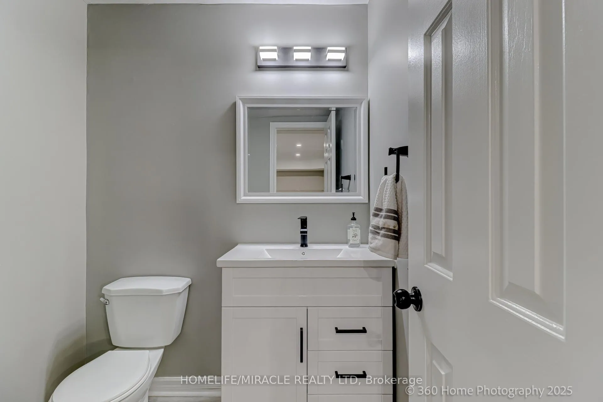 Photo 21 of Unit J11, 1657 Nash Road, Clarington, Courtice — HOMEH