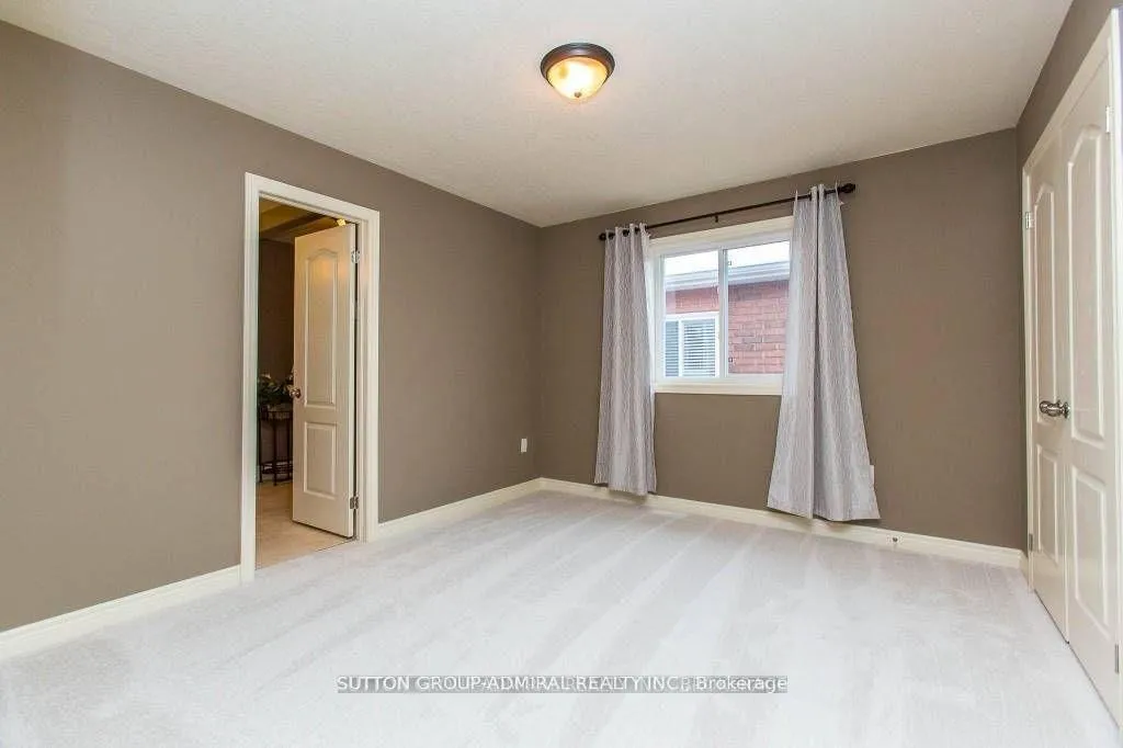 Photo 17 of 62 Dunnett Drive, Barrie, Ardagh — HOMEH