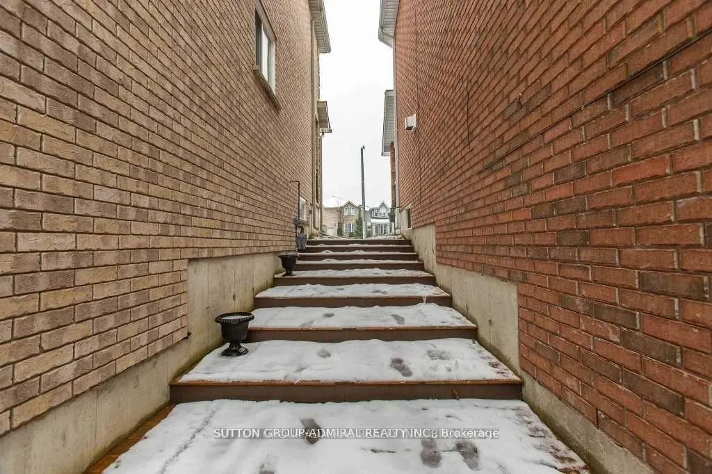 Photo 32 of 62 Dunnett Drive, Barrie, Ardagh — HOMEH