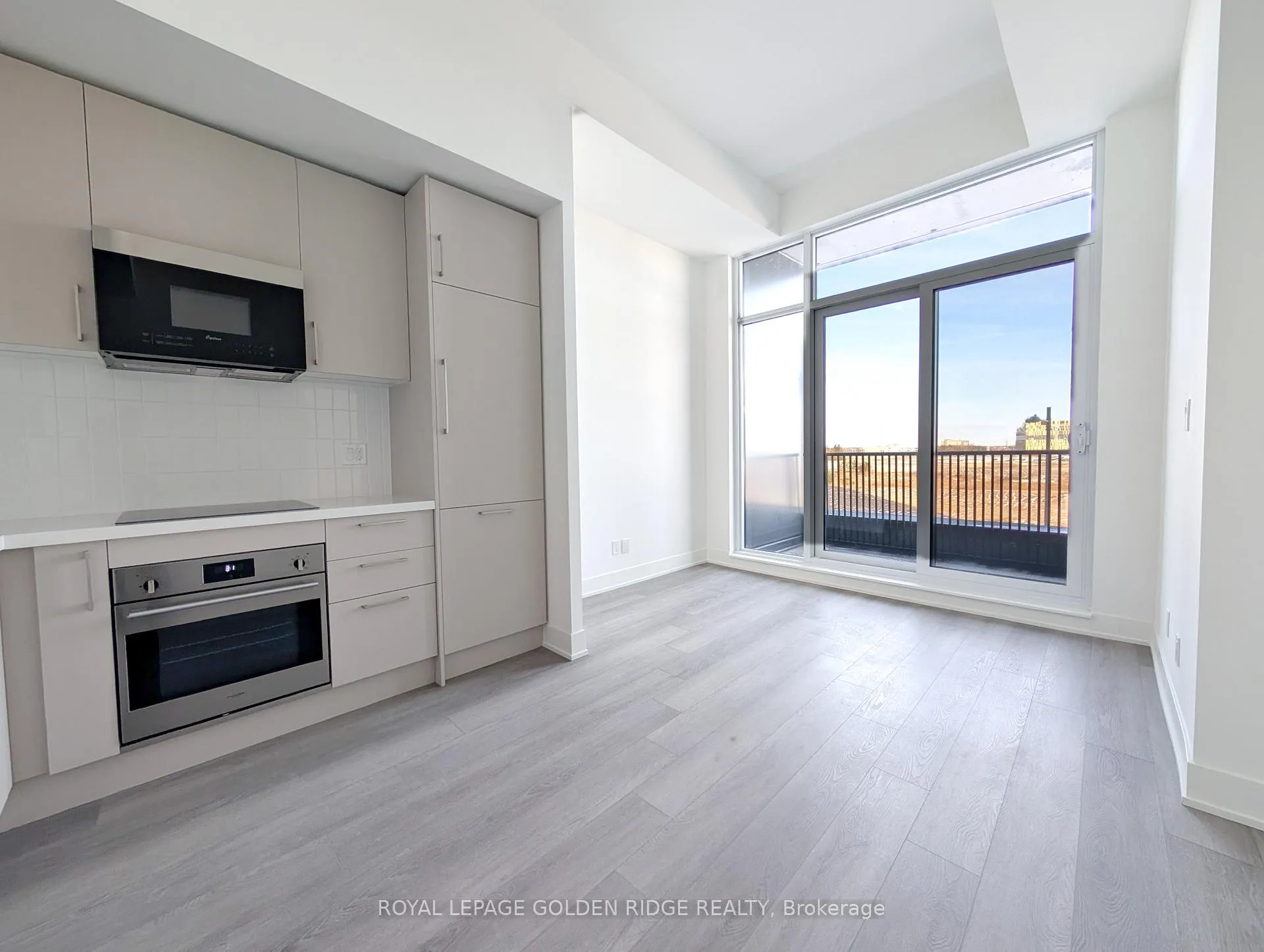 Photo 2 of Unit 310, 38 Andre de Grasse Street, Markham, Unionville — HOMEH