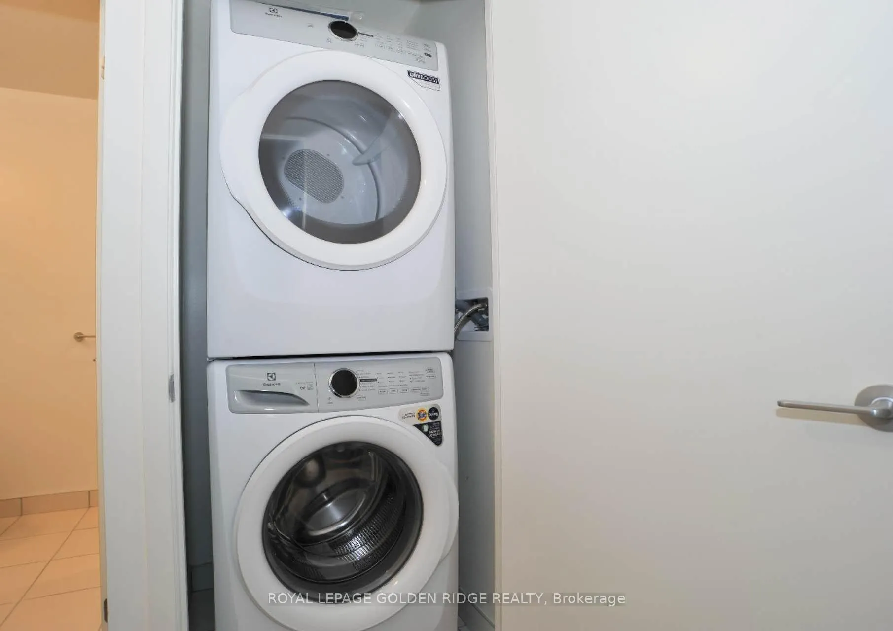 Photo 10 of Unit 310, 38 Andre de Grasse Street, Markham, Unionville — HOMEH