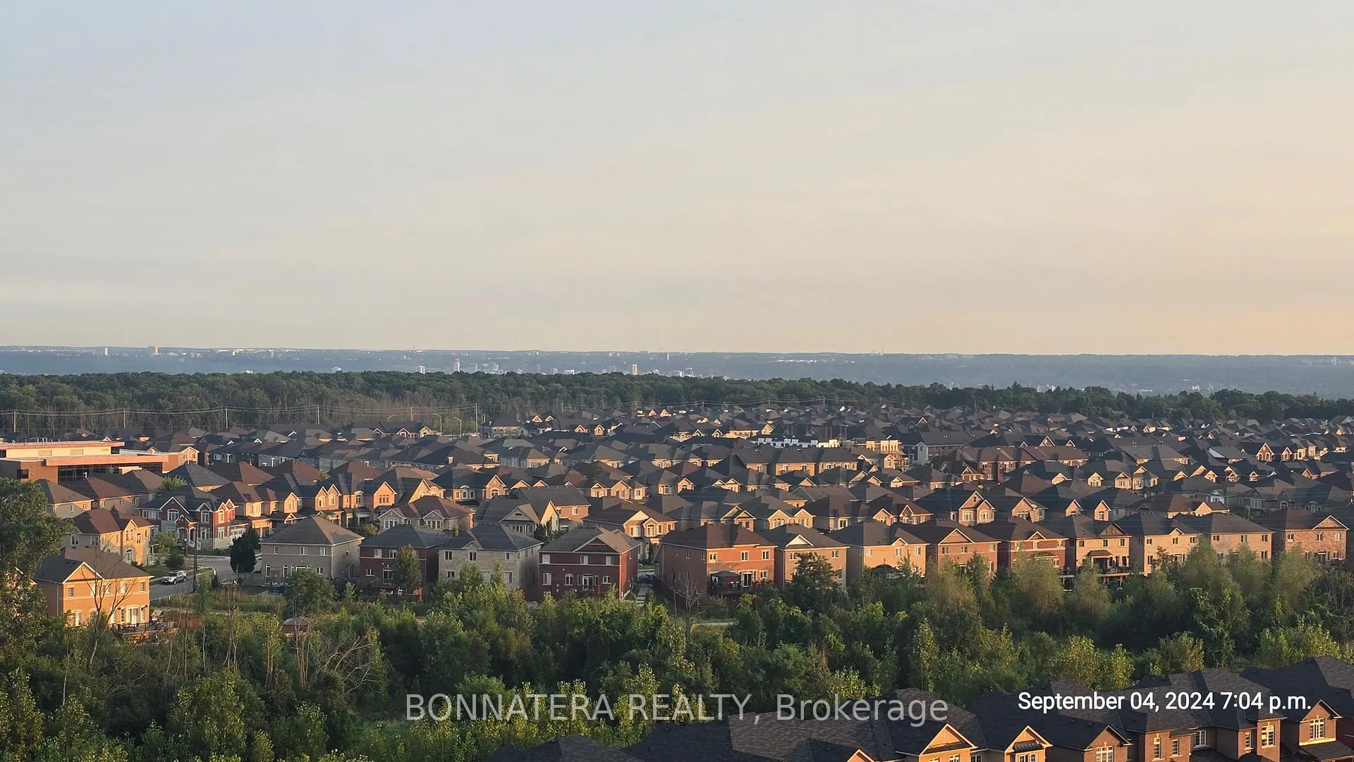 Photo 8 of Unit 1113, 470 Dundas Street E, Hamilton, Waterdown — HOMEH