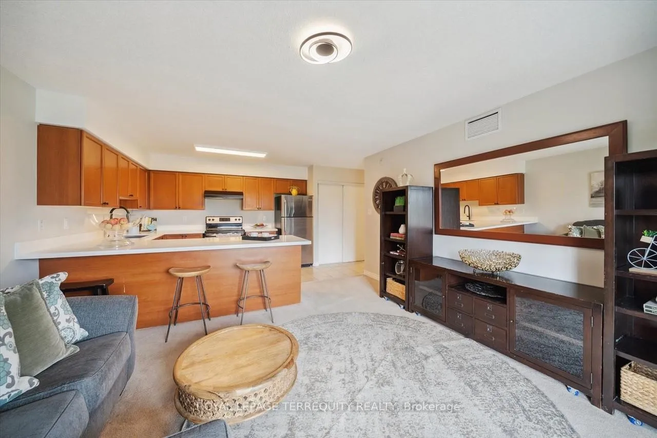 Photo 1 of Unit 12, 137 Sydenham Wells, Barrie, Georgian Drive — HOMEH