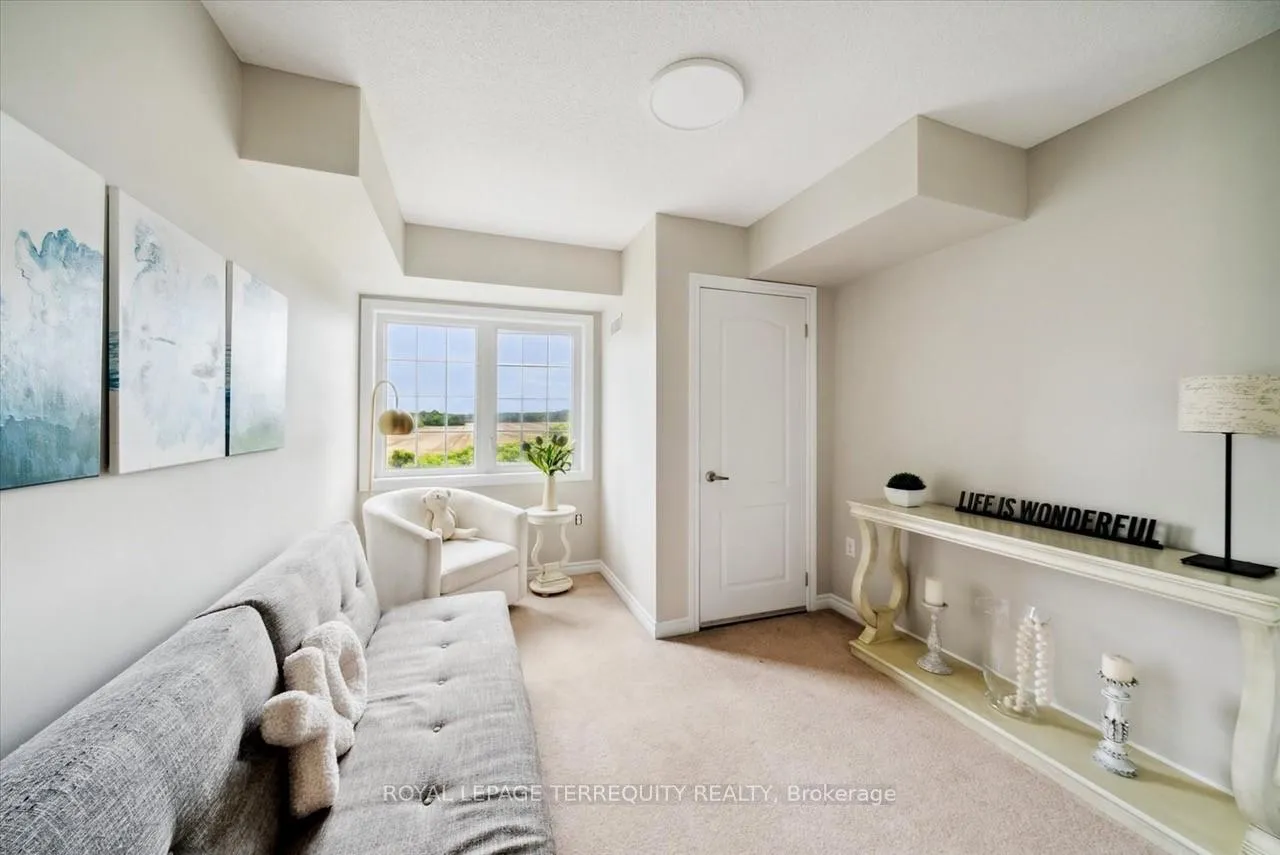 Photo 8 of Unit 12, 137 Sydenham Wells, Barrie, Georgian Drive — HOMEH