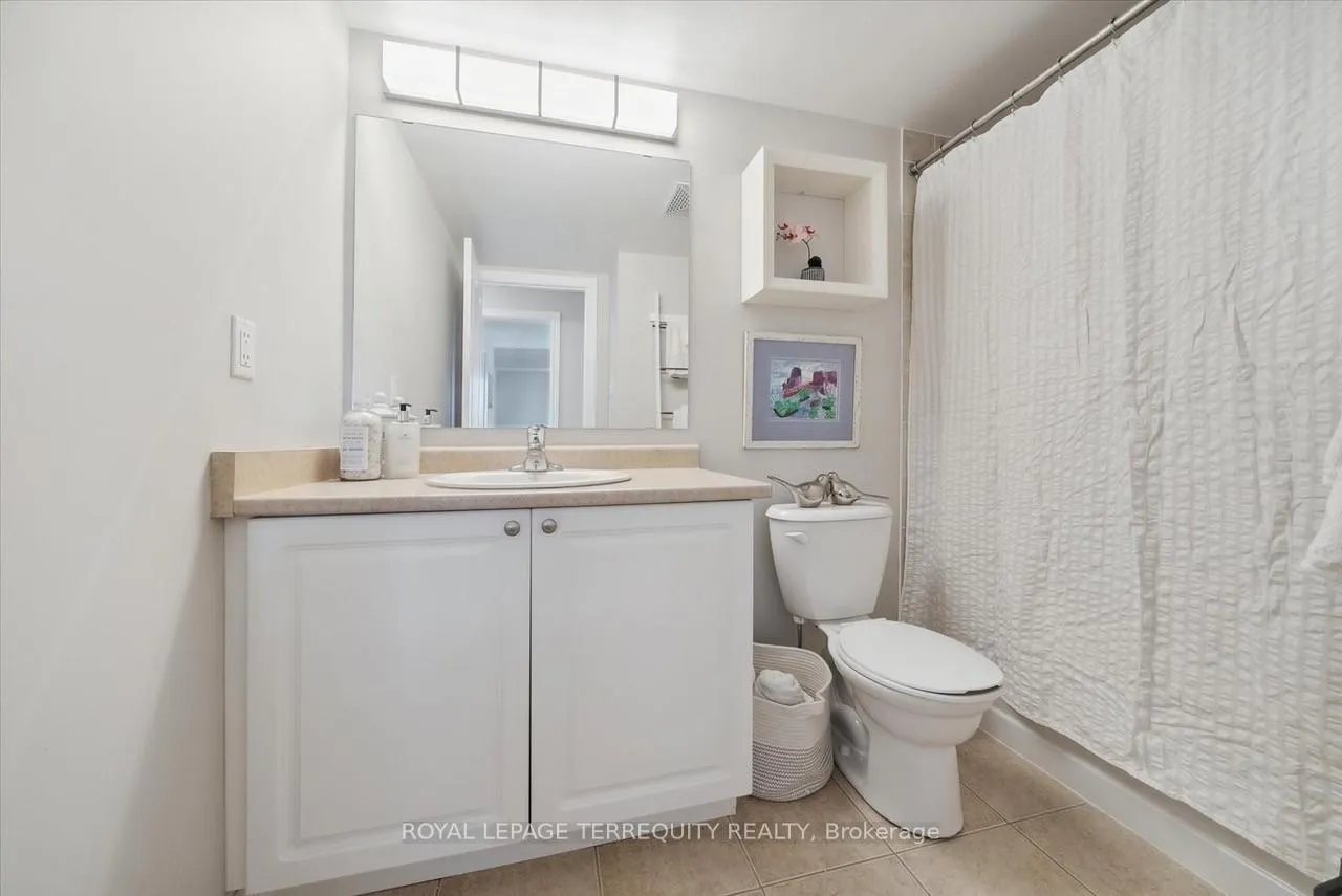 Photo 9 of Unit 12, 137 Sydenham Wells, Barrie, Georgian Drive — HOMEH