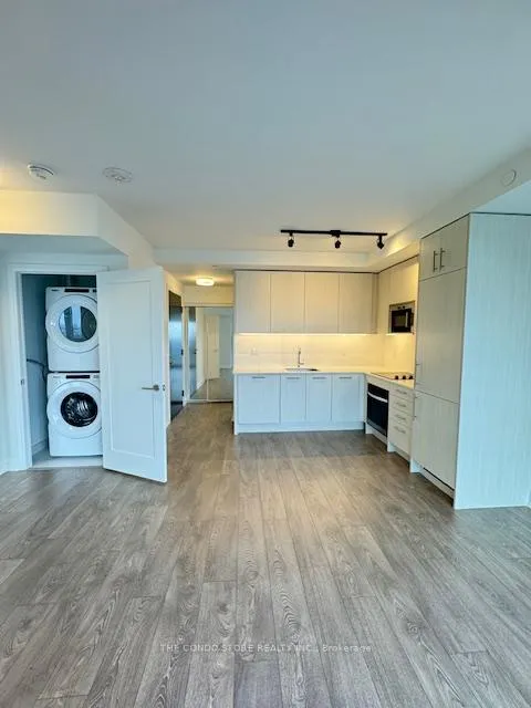 Photo 5 of Unit 2102, 286 Main Street, Toronto, East End-Danforth — HOMEH