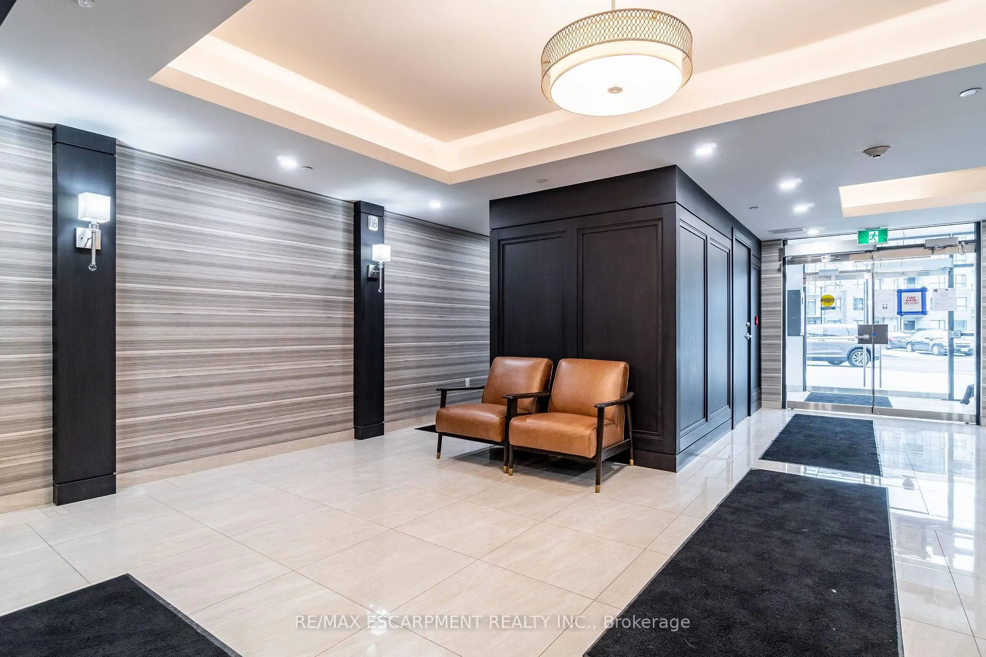 Photo 3 of Unit 523, 125 Shoreview Place, Hamilton, Stoney Creek — HOMEH