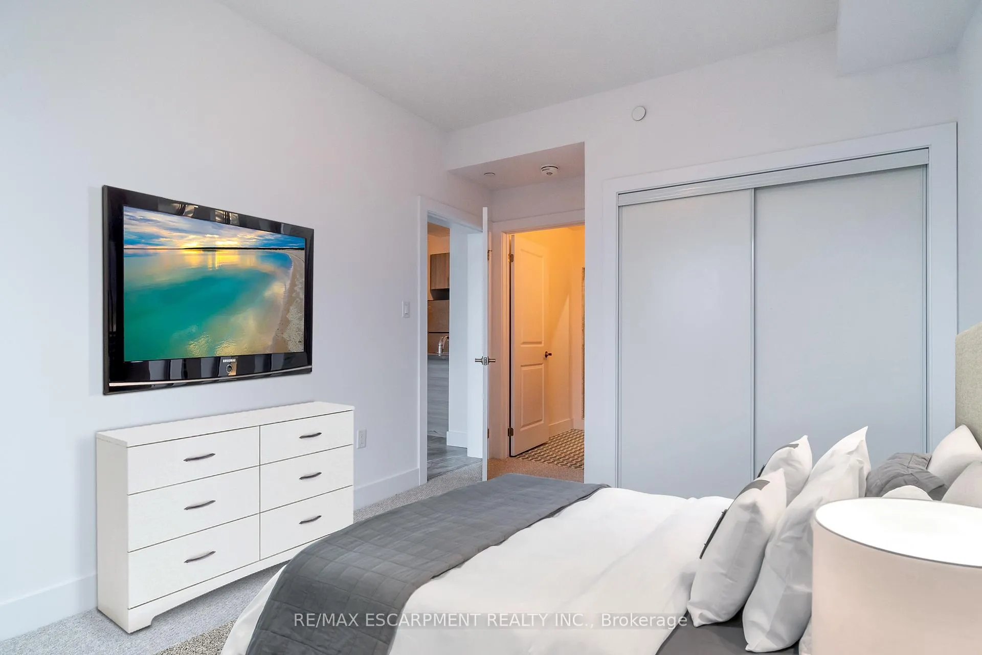 Photo 7 of Unit 523, 125 Shoreview Place, Hamilton, Stoney Creek — HOMEH