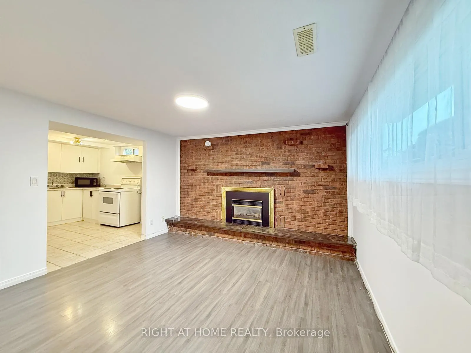 Photo 6 of Unit Lower Unit, 183 Rose Street, Barrie, City Centre — HOMEH
