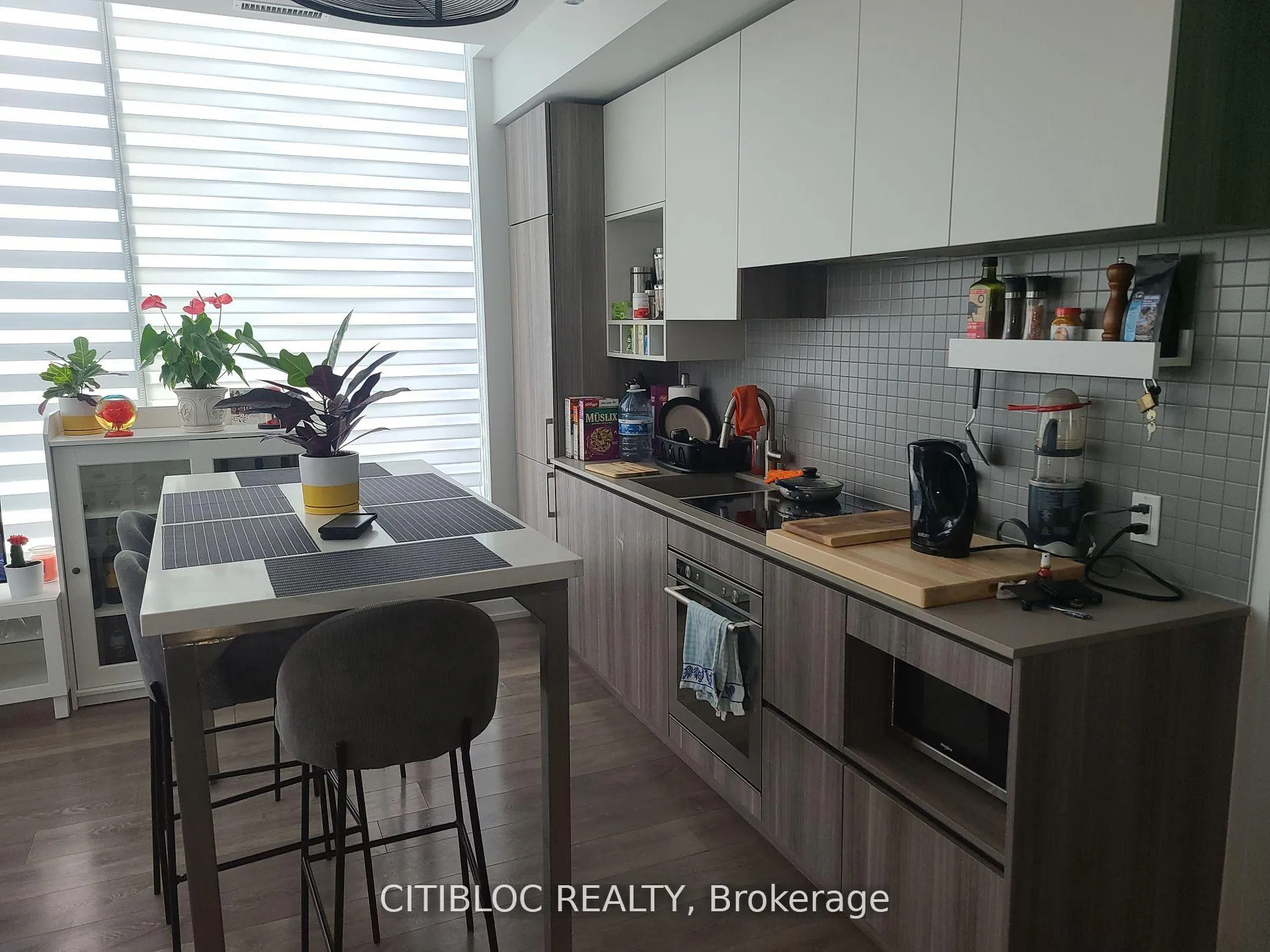 Photo 13 of Unit PH 2, 898 Portage Parkway, Vaughan, Concord — HOMEH