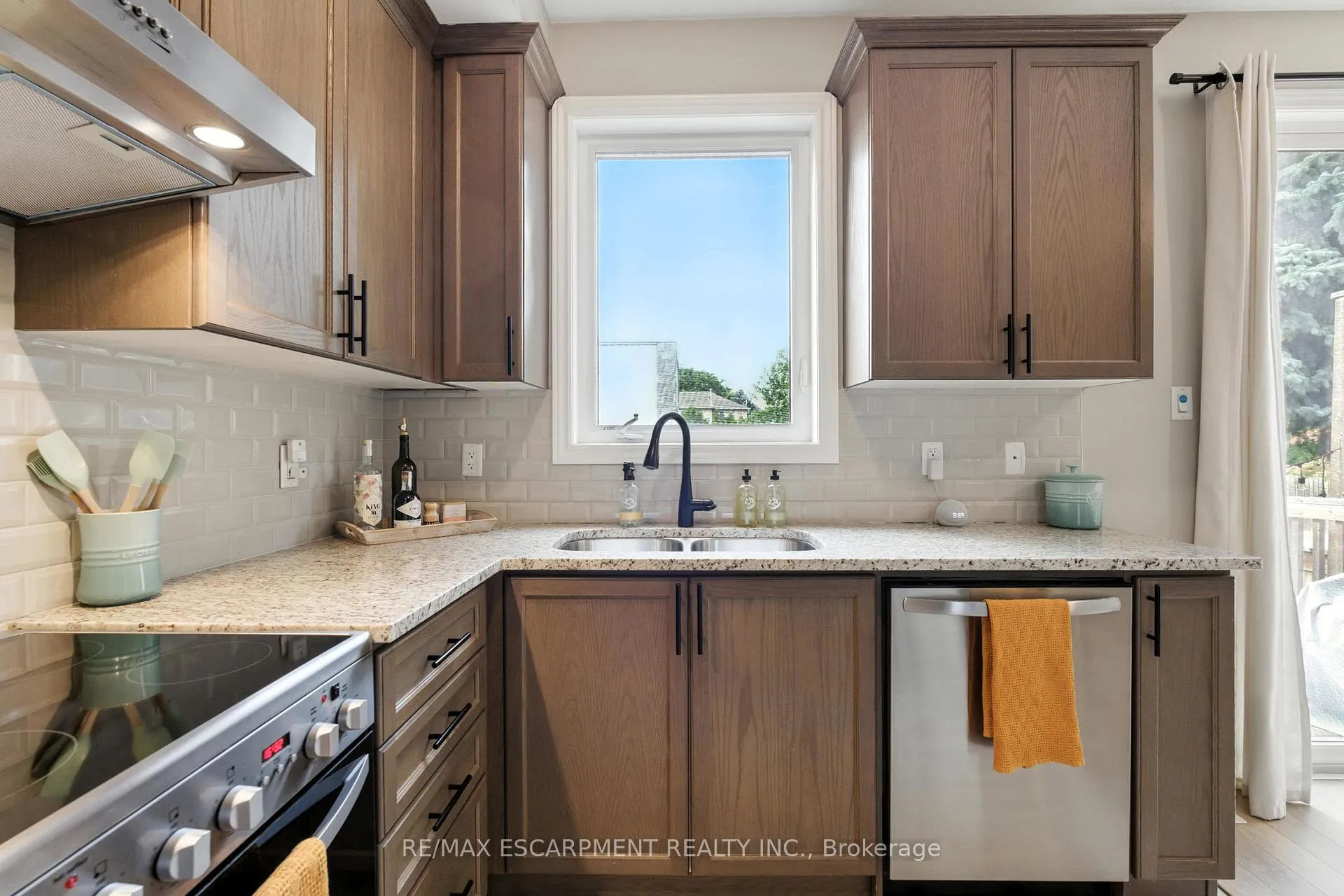 Photo 15 of Unit 46, 219 Dundas Street E, Hamilton, Waterdown — HOMEH