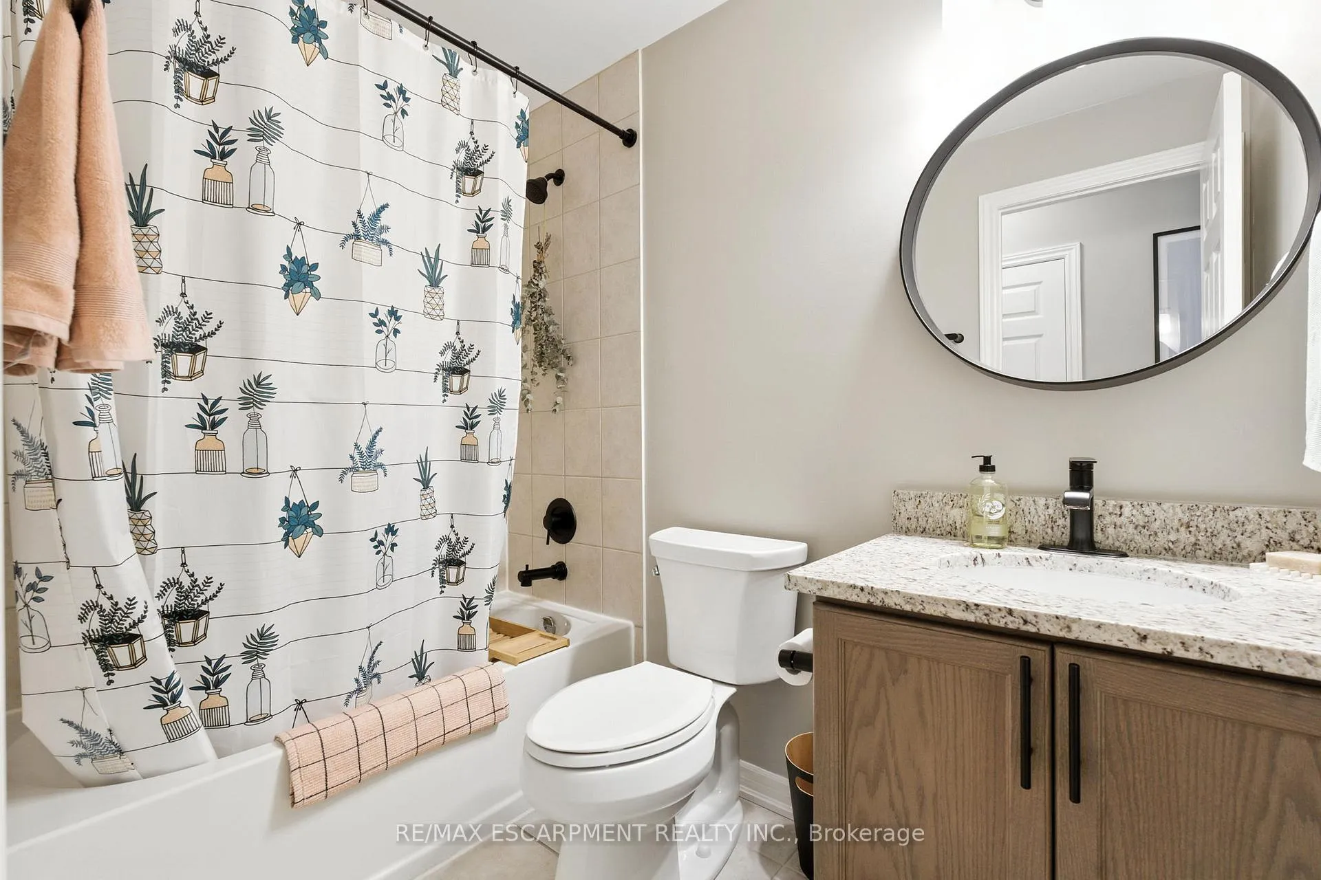 Photo 18 of Unit 46, 219 Dundas Street E, Hamilton, Waterdown — HOMEH