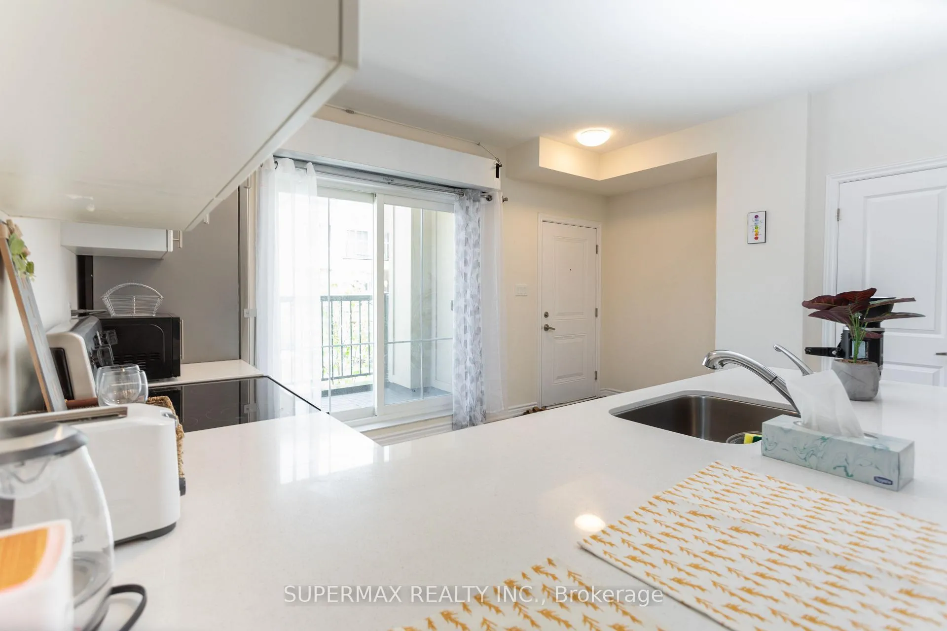 Photo 5 of Unit 10, 470 Beresford Path, Oshawa, Central — HOMEH