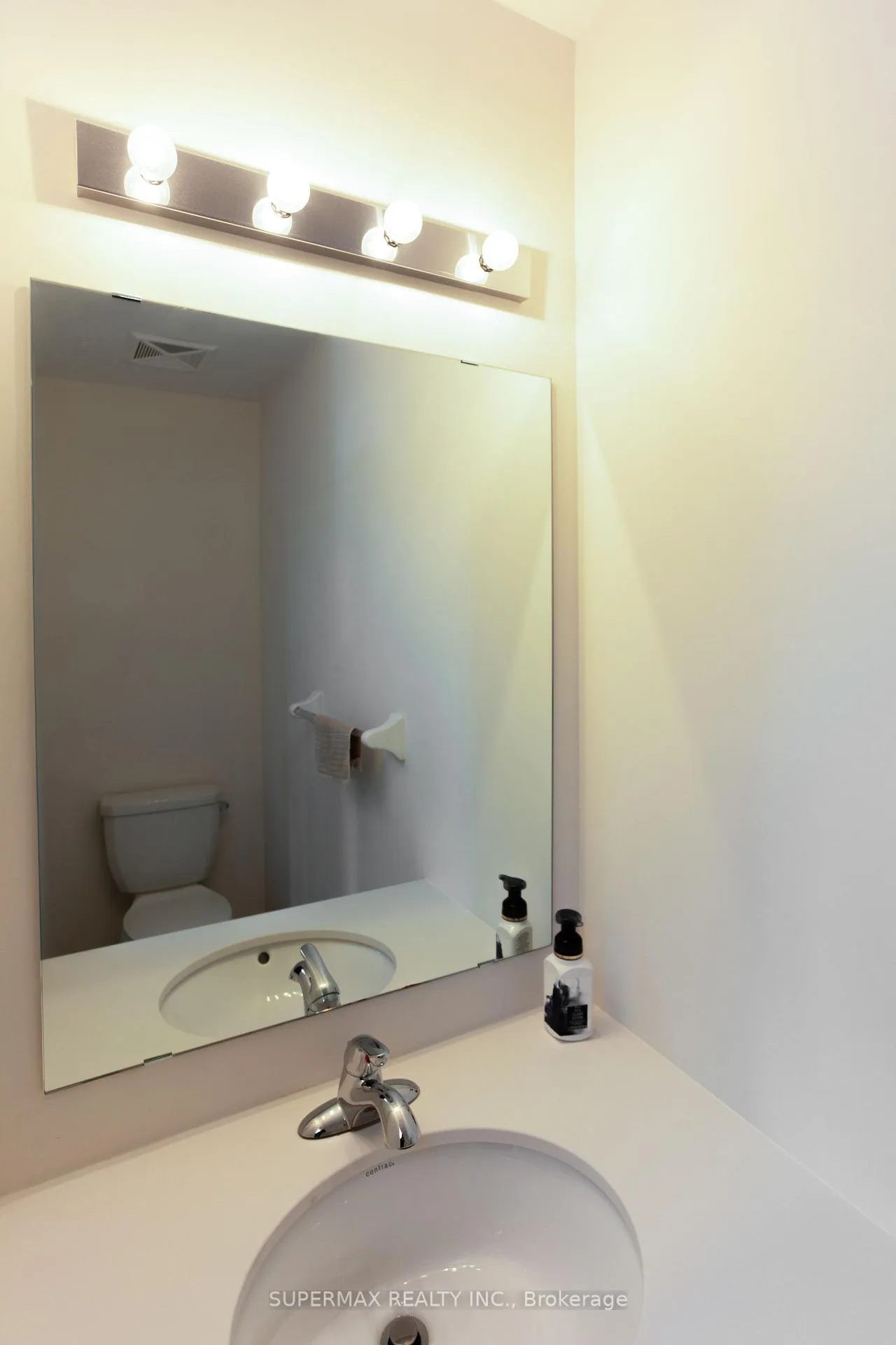 Photo 11 of Unit 10, 470 Beresford Path, Oshawa, Central — HOMEH