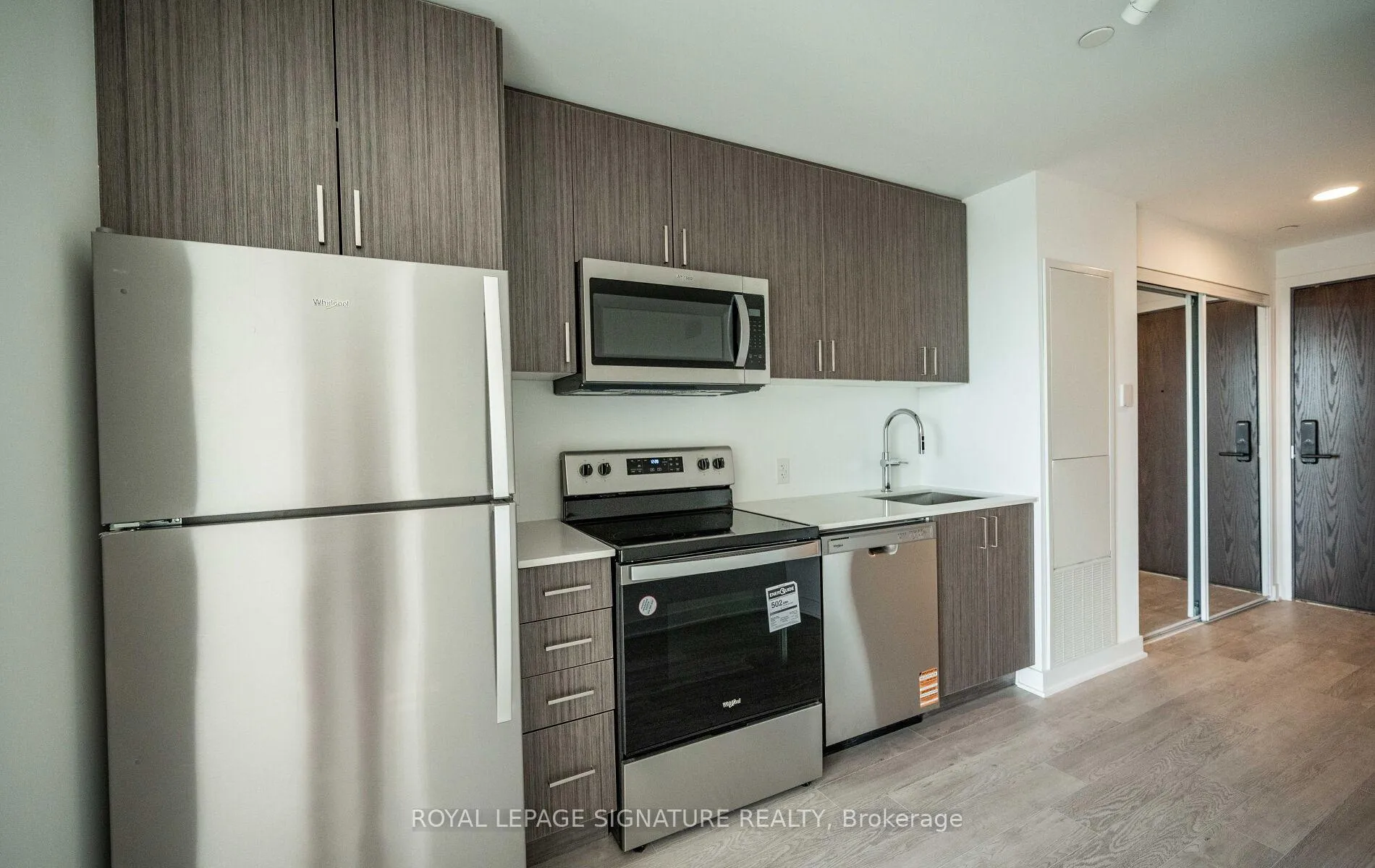 Photo 5 of Unit 1419, 2782 Barton Street E, Hamilton, Riverdale — HOMEH
