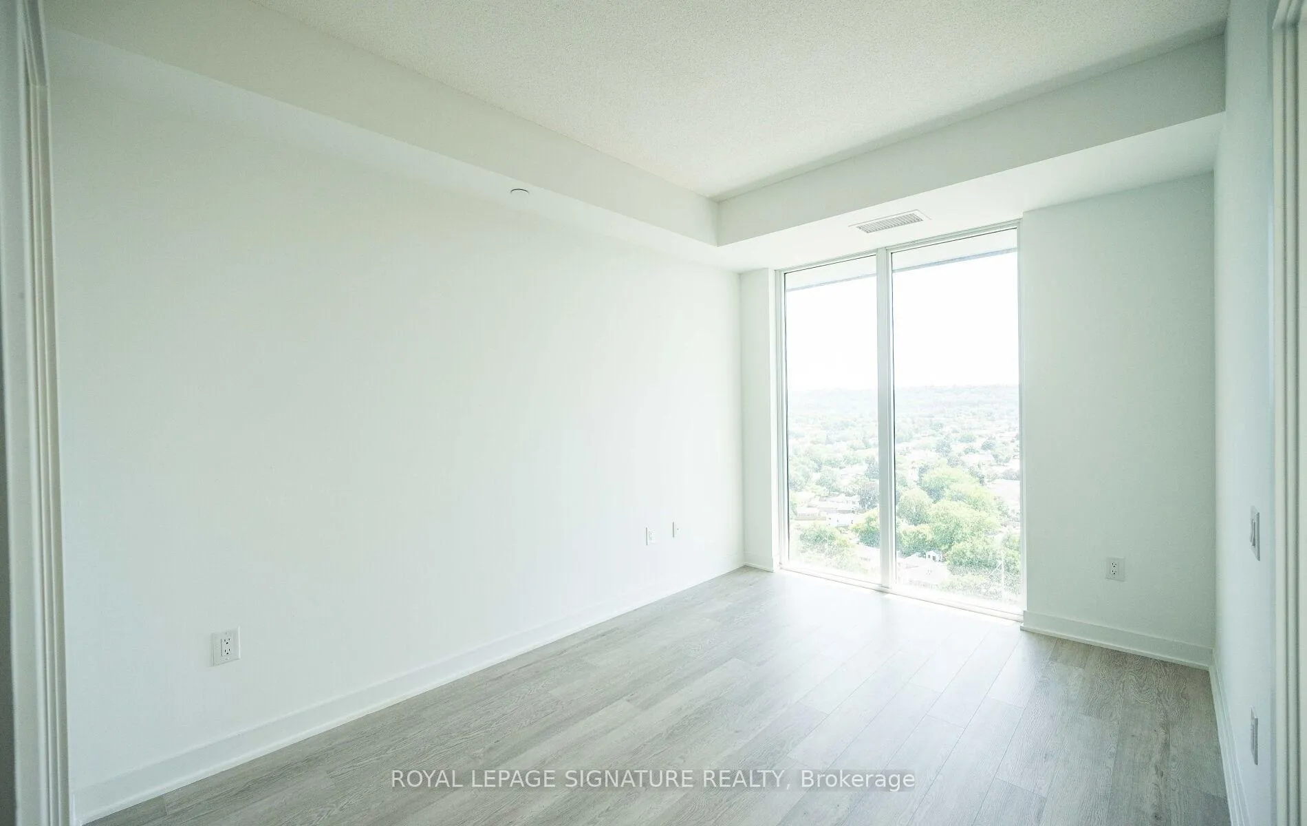 Photo 7 of Unit 1419, 2782 Barton Street E, Hamilton, Riverdale — HOMEH