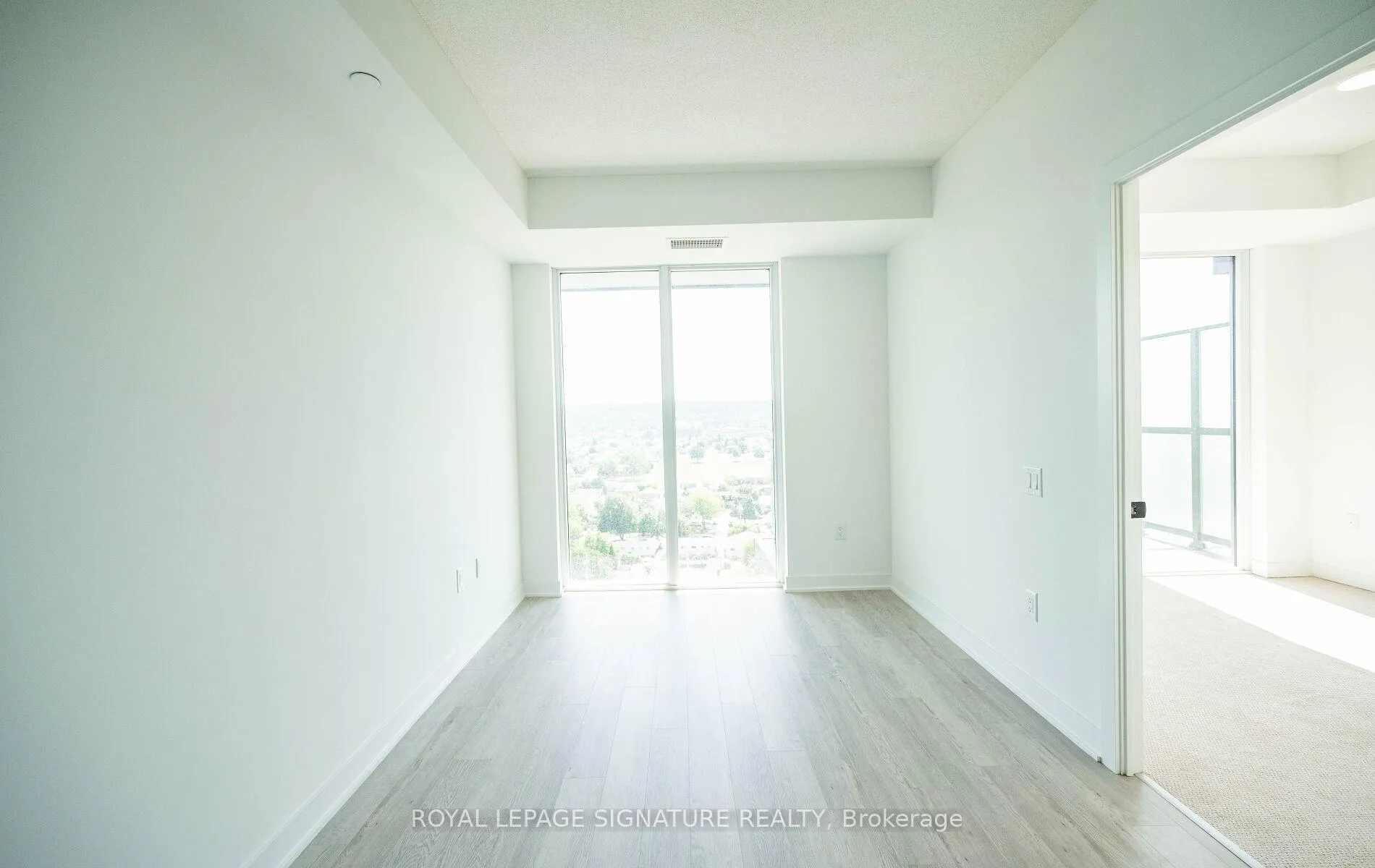 Photo 8 of Unit 1419, 2782 Barton Street E, Hamilton, Riverdale — HOMEH
