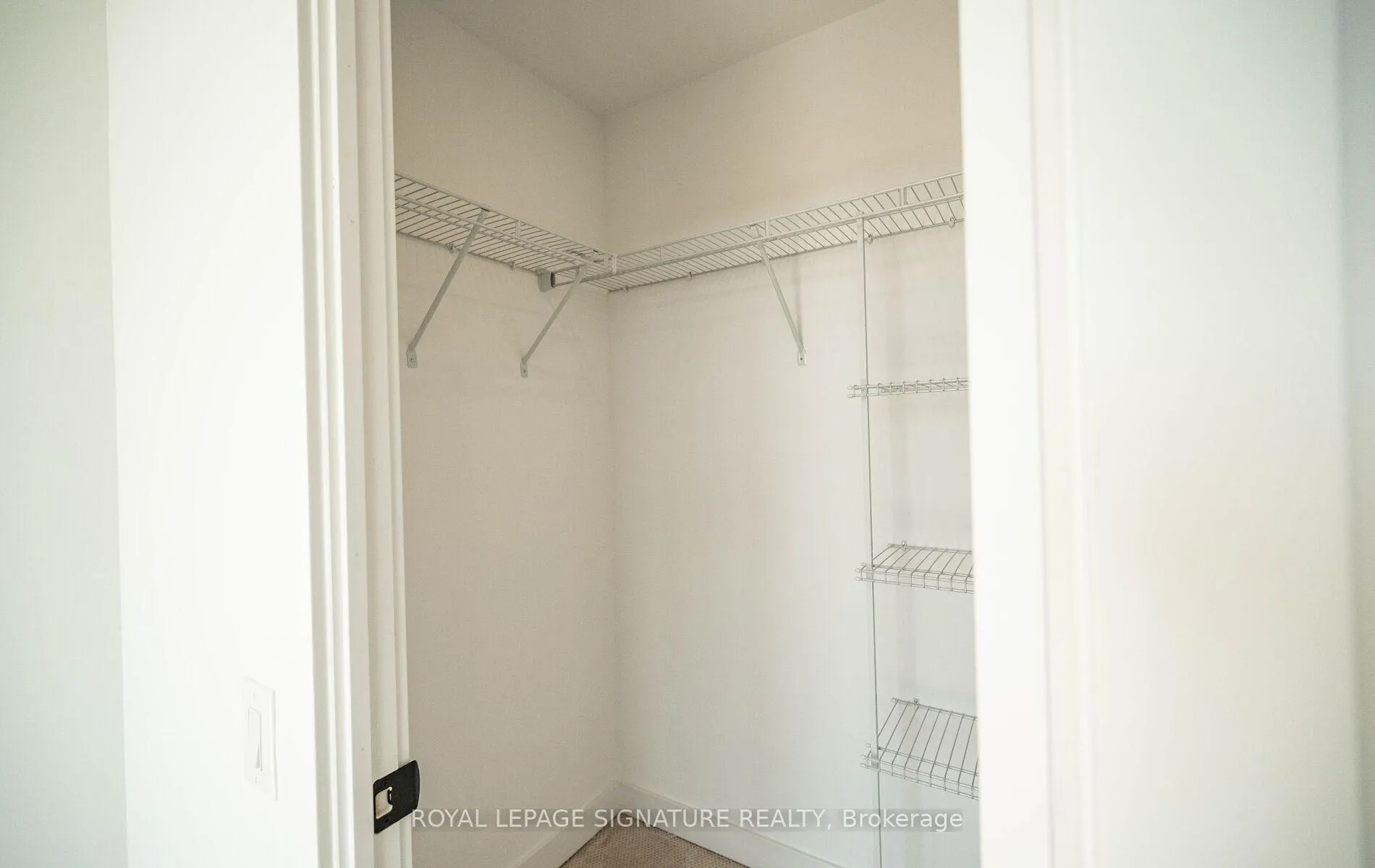 Photo 17 of Unit 1419, 2782 Barton Street E, Hamilton, Riverdale — HOMEH