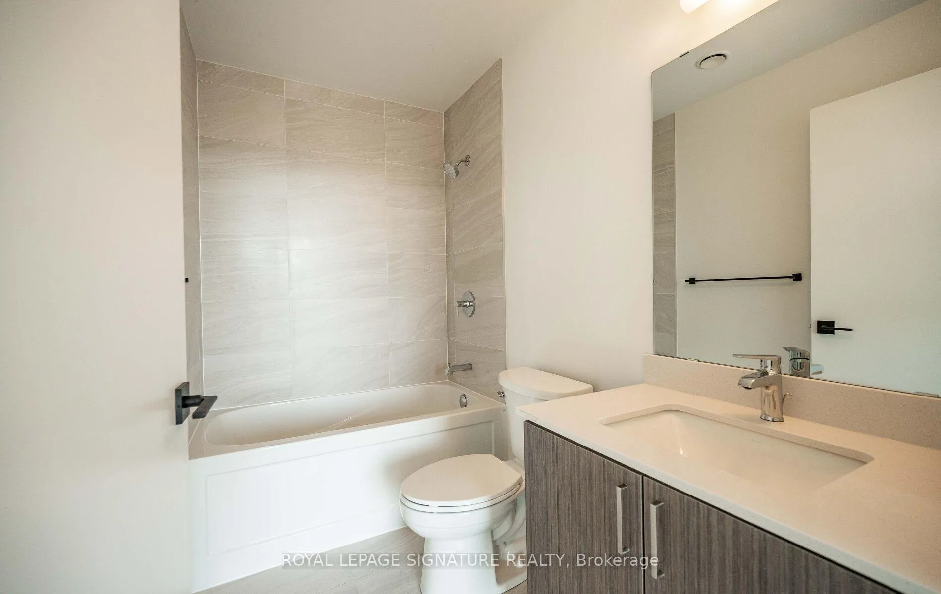 Photo 18 of Unit 1419, 2782 Barton Street E, Hamilton, Riverdale — HOMEH