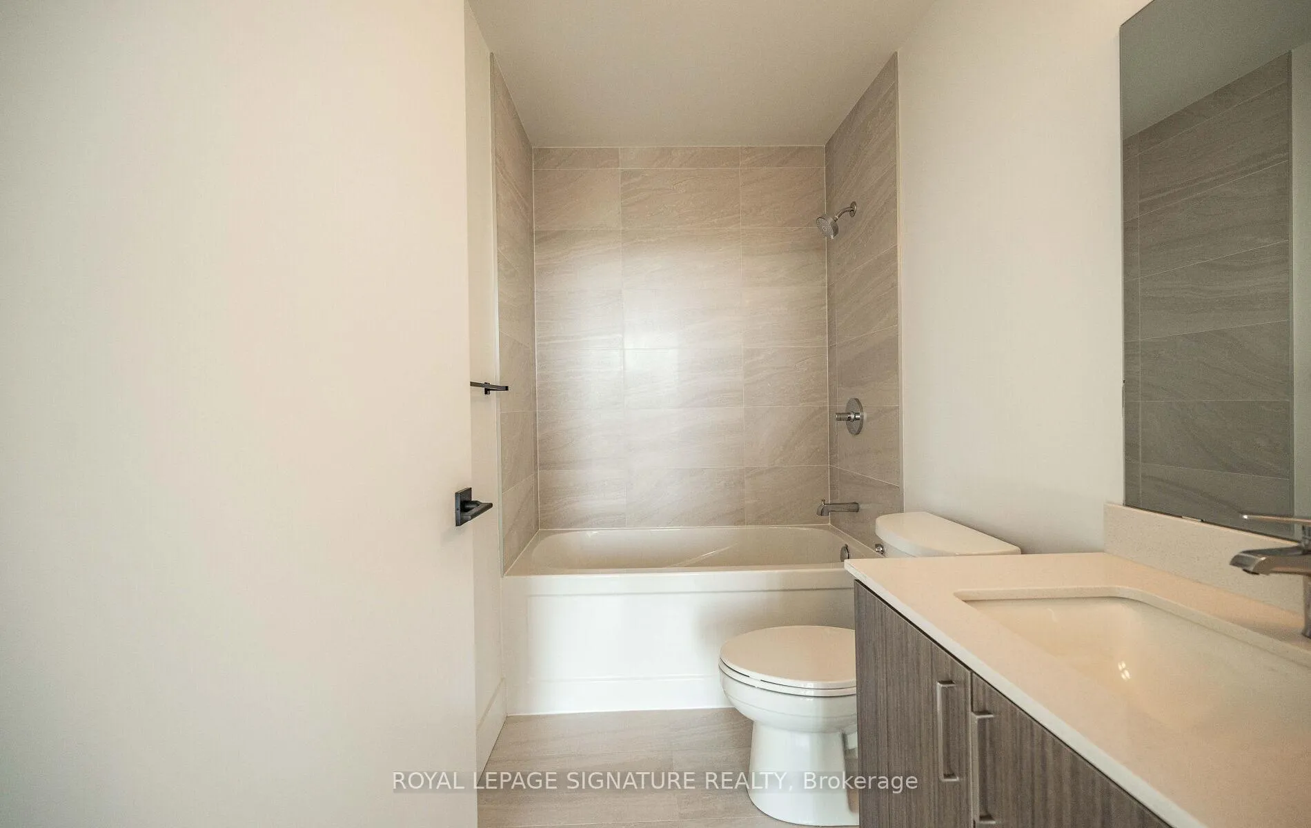 Photo 19 of Unit 1419, 2782 Barton Street E, Hamilton, Riverdale — HOMEH