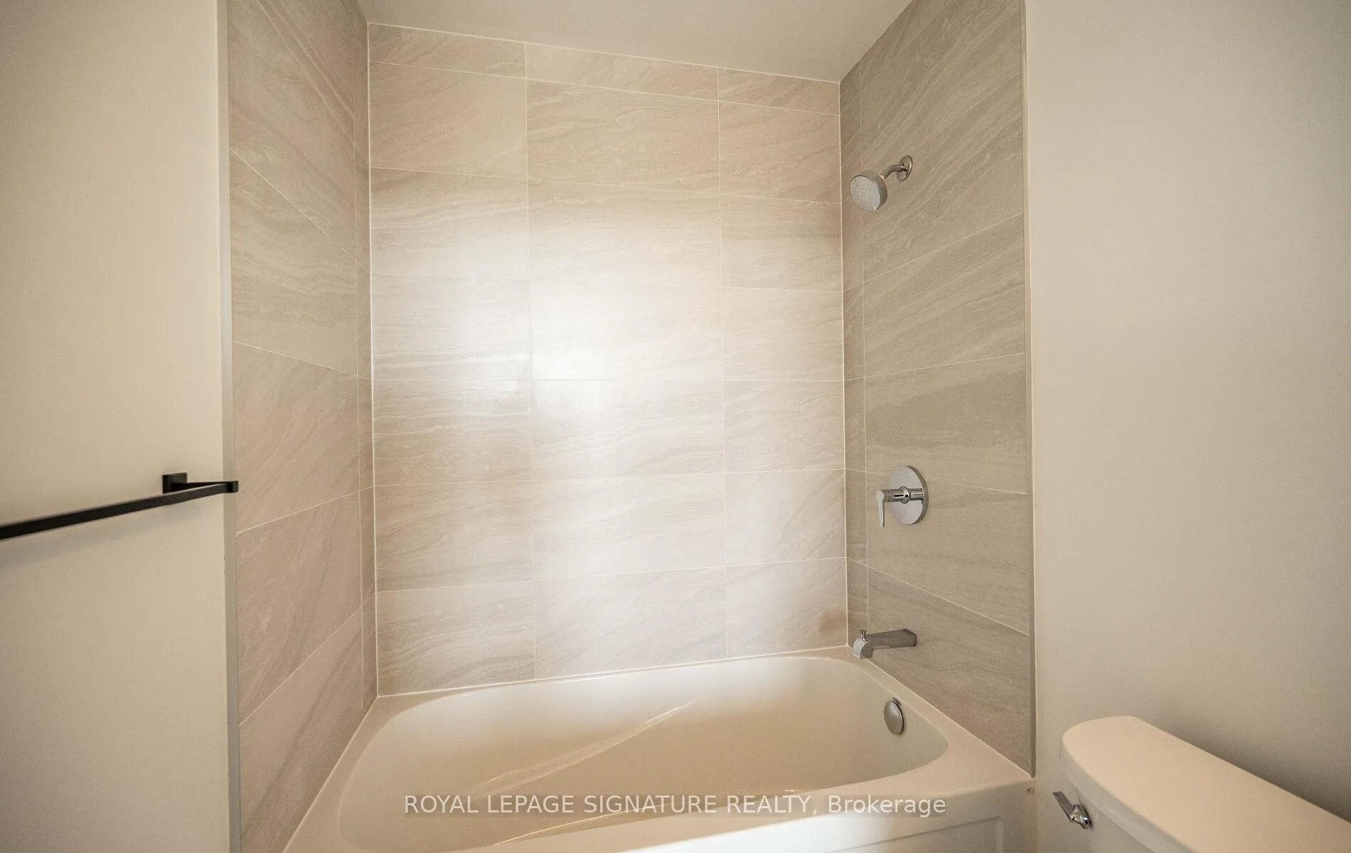 Photo 20 of Unit 1419, 2782 Barton Street E, Hamilton, Riverdale — HOMEH