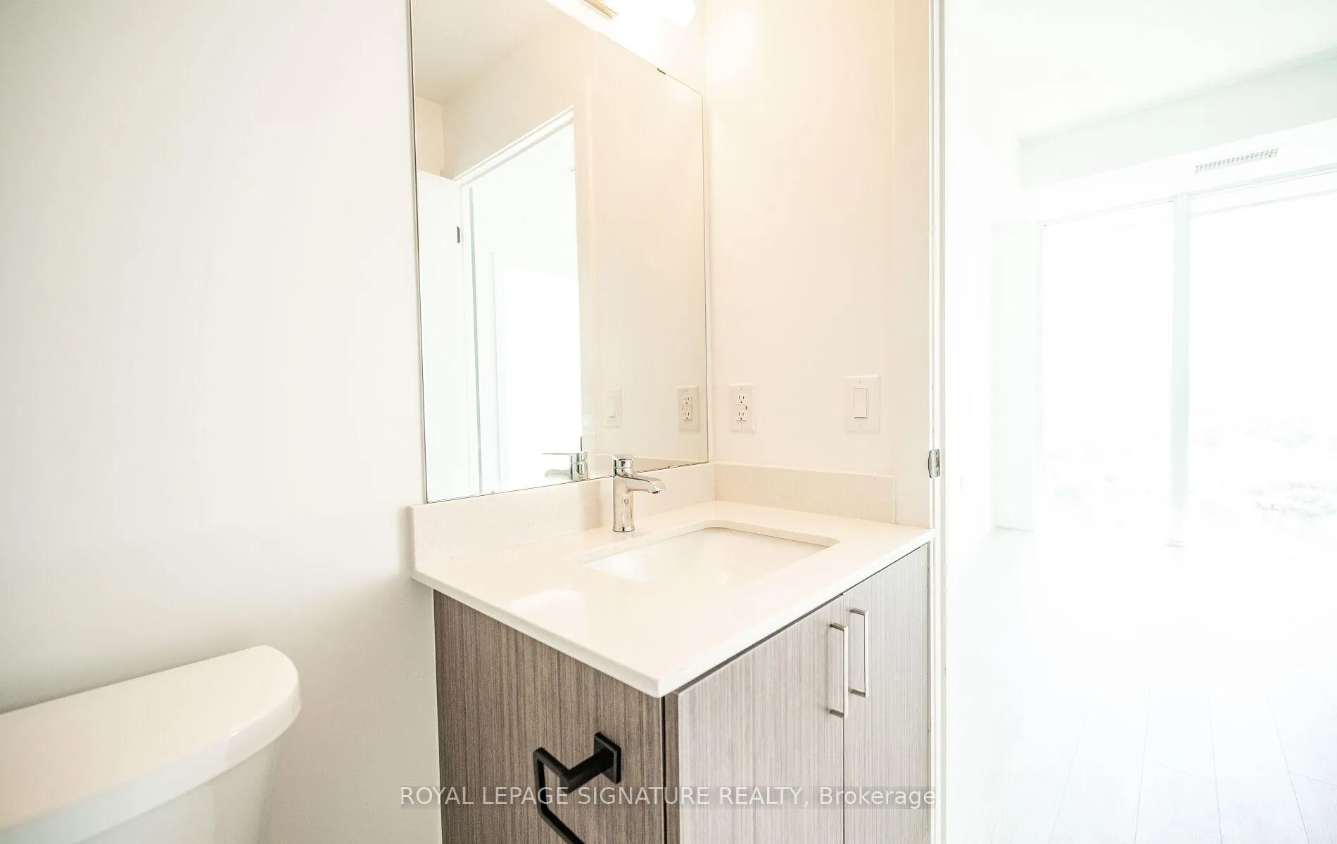 Photo 21 of Unit 1419, 2782 Barton Street E, Hamilton, Riverdale — HOMEH