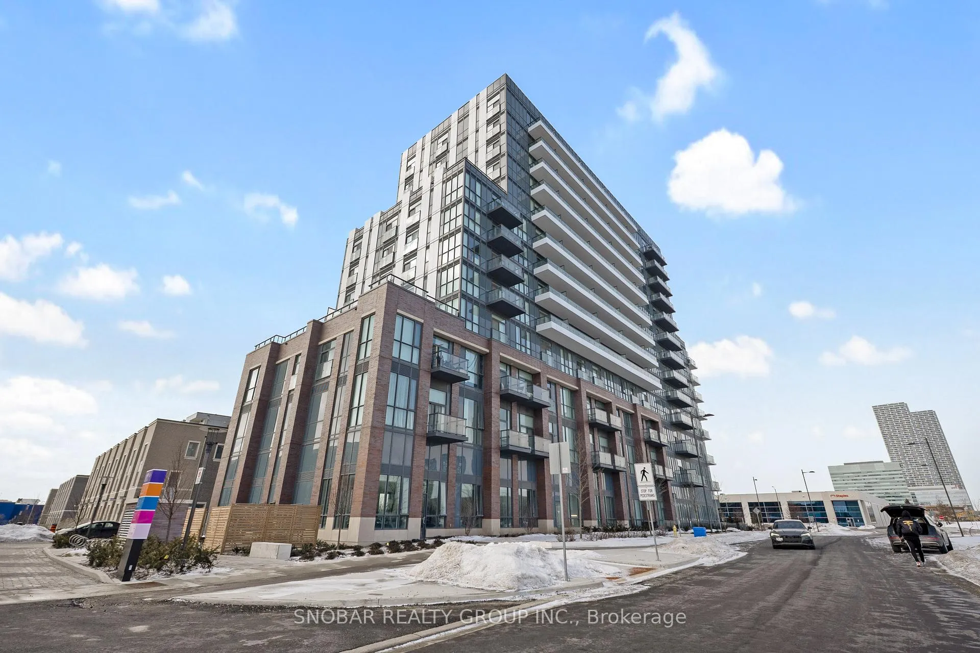 Photo 2 of Unit 501, 60 Honeycrisp Crescent, Vaughan, Concord — HOMEH