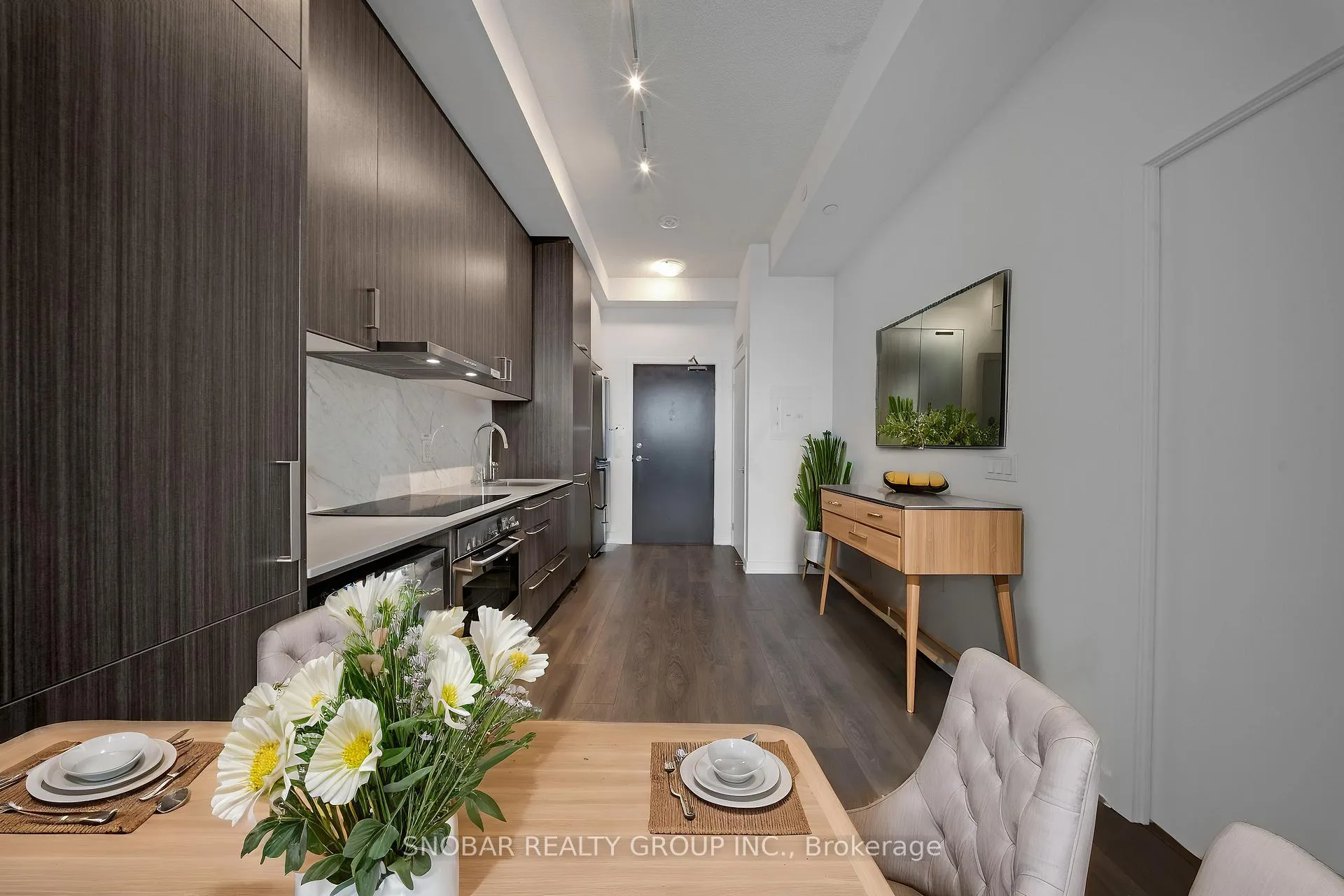 Photo 9 of Unit 501, 60 Honeycrisp Crescent, Vaughan, Concord — HOMEH