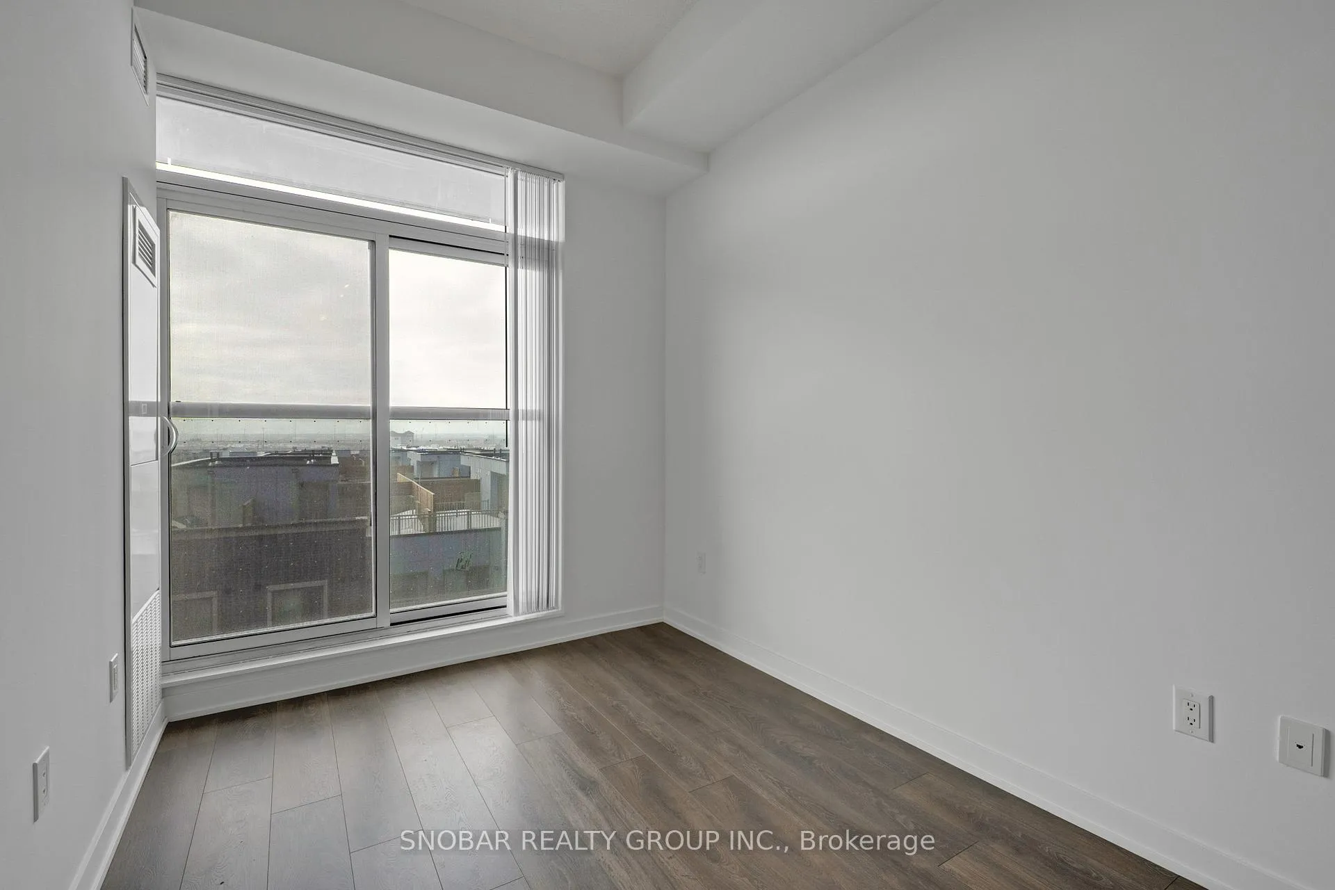 Photo 10 of Unit 501, 60 Honeycrisp Crescent, Vaughan, Concord — HOMEH