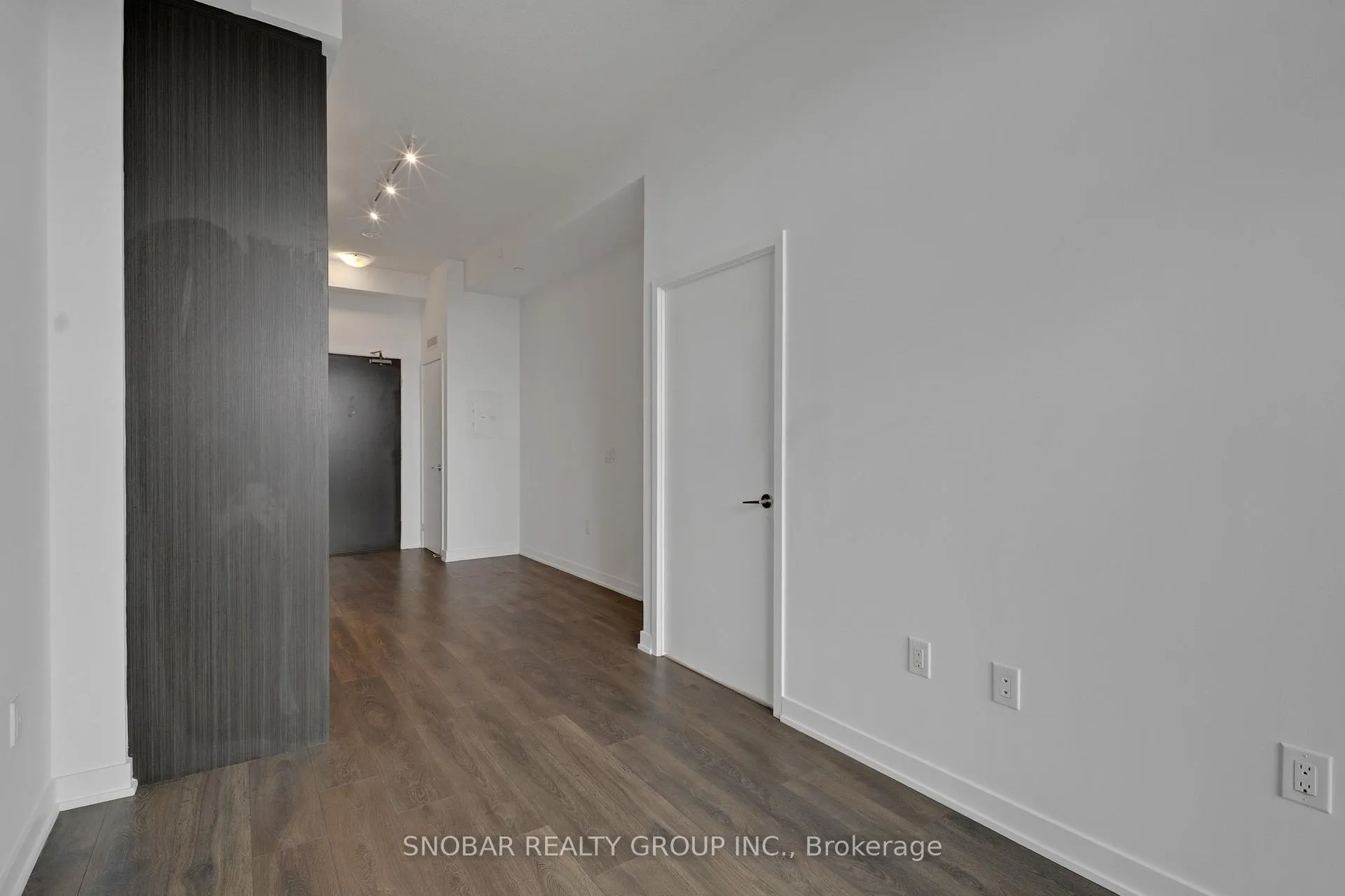 Photo 11 of Unit 501, 60 Honeycrisp Crescent, Vaughan, Concord — HOMEH
