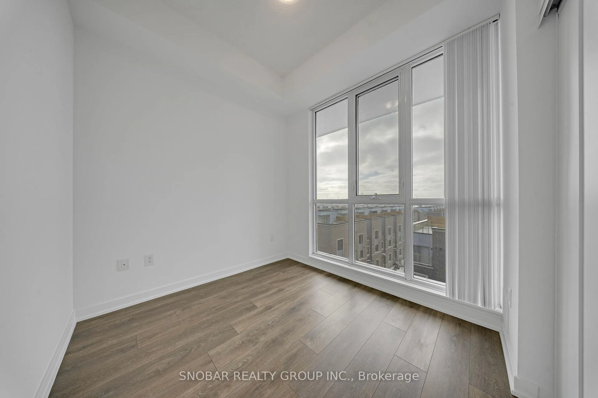 Photo 13 of Unit 501, 60 Honeycrisp Crescent, Vaughan, Concord — HOMEH