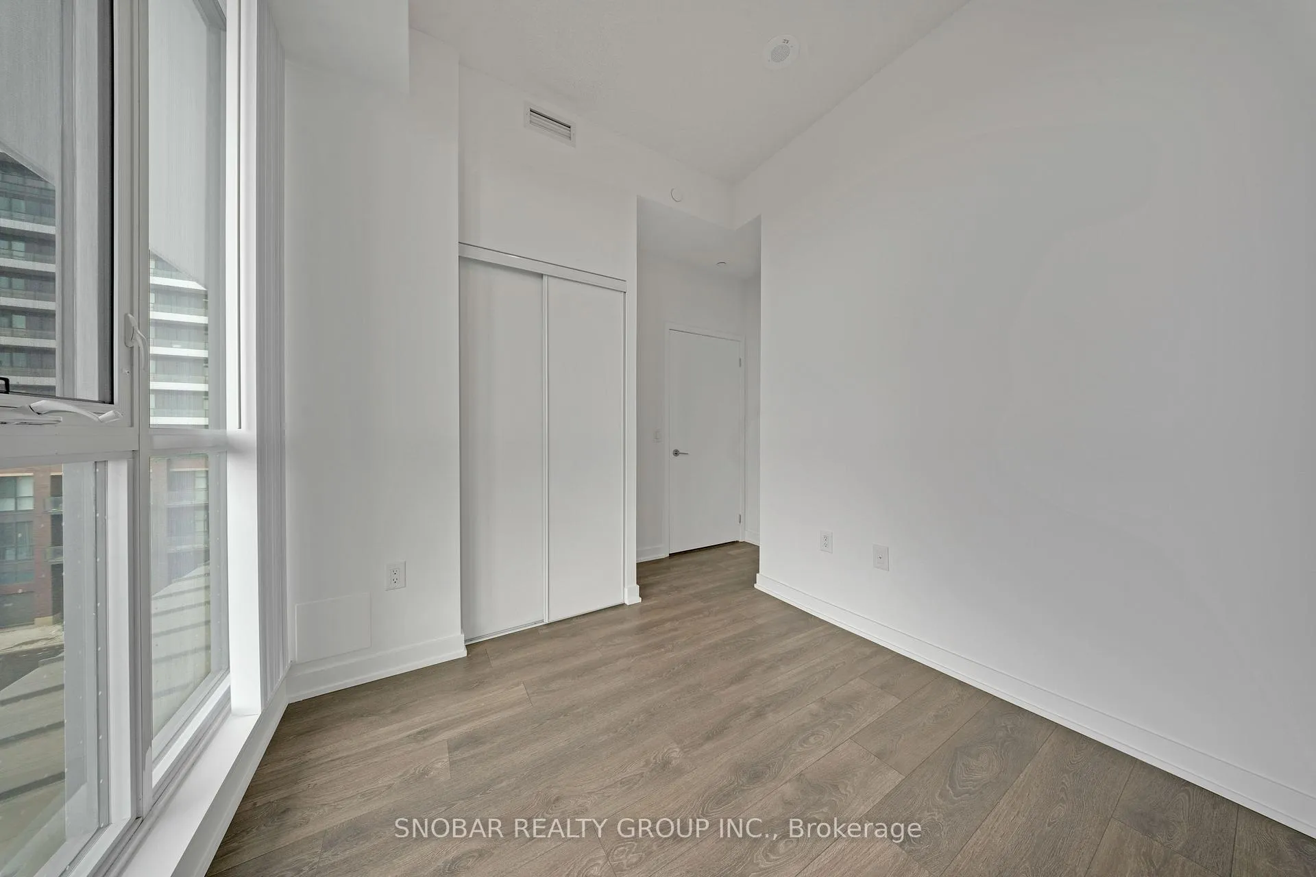 Photo 15 of Unit 501, 60 Honeycrisp Crescent, Vaughan, Concord — HOMEH