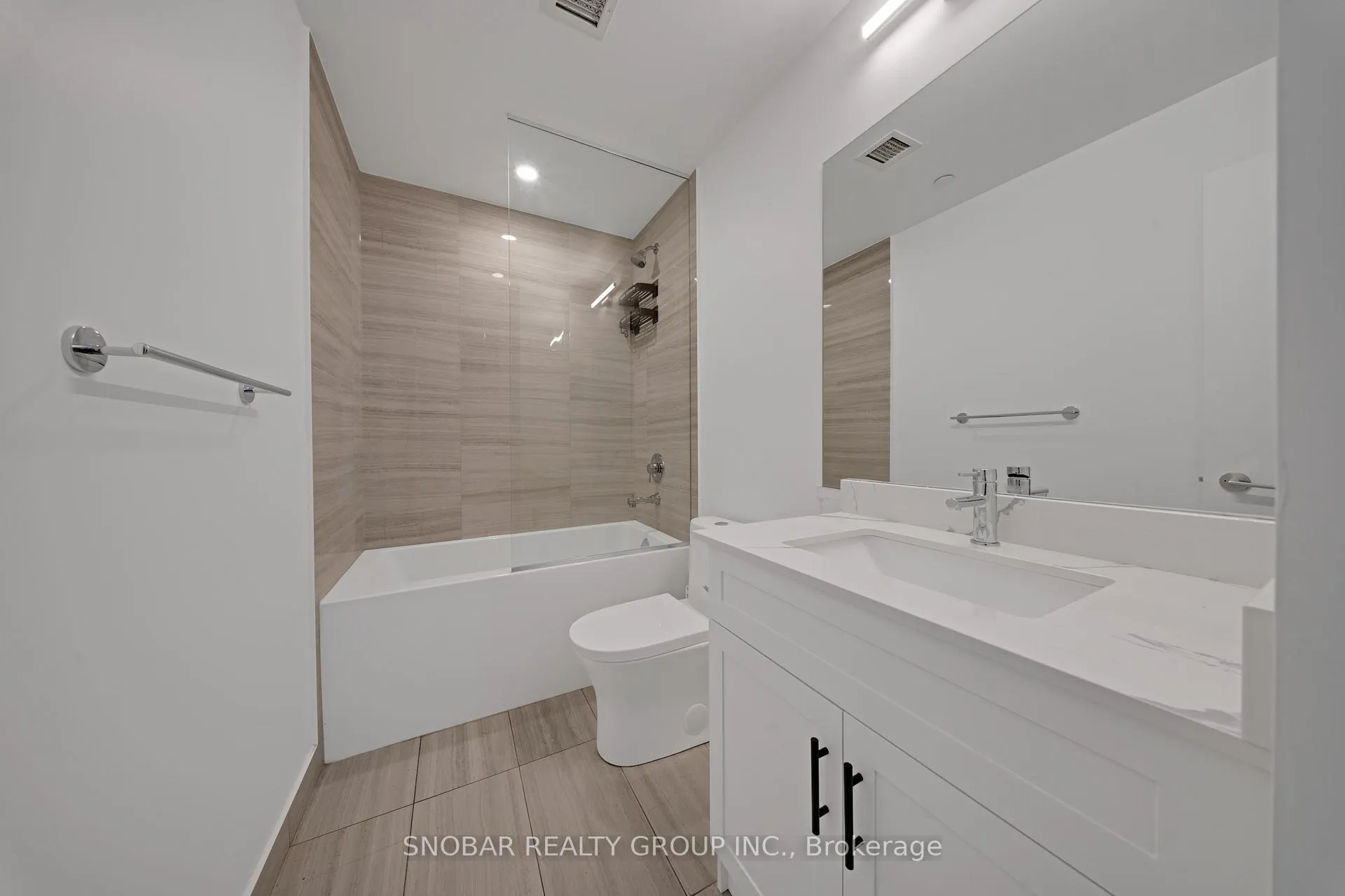 Photo 18 of Unit 501, 60 Honeycrisp Crescent, Vaughan, Concord — HOMEH