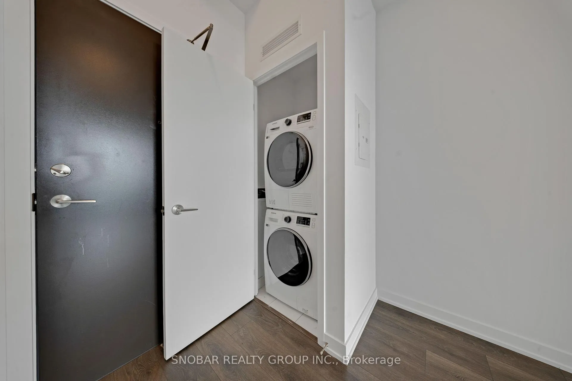 Photo 19 of Unit 501, 60 Honeycrisp Crescent, Vaughan, Concord — HOMEH
