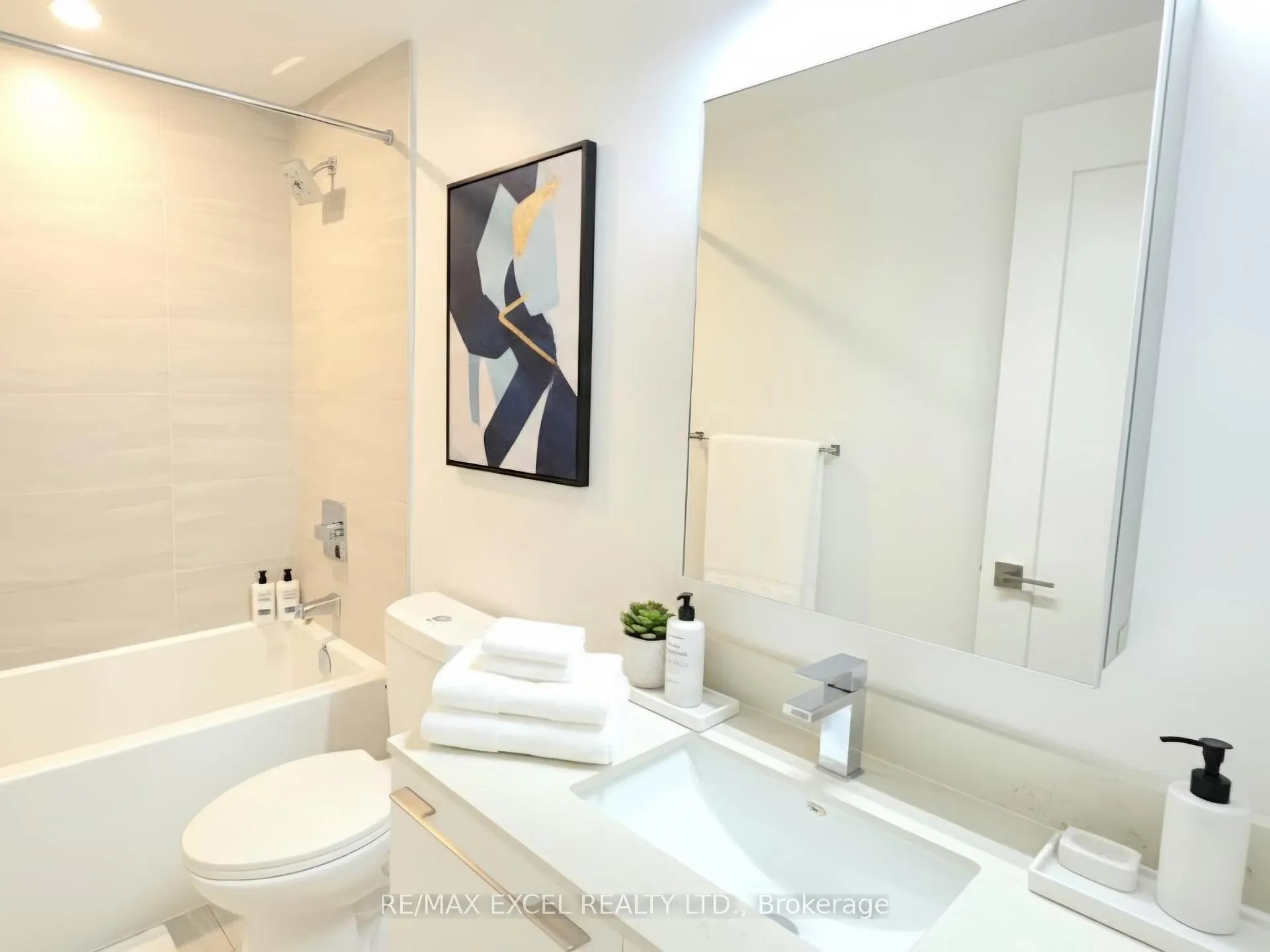Photo 9 of Unit 1003, 8 Water Walk Drive, Markham, Unionville — HOMEH