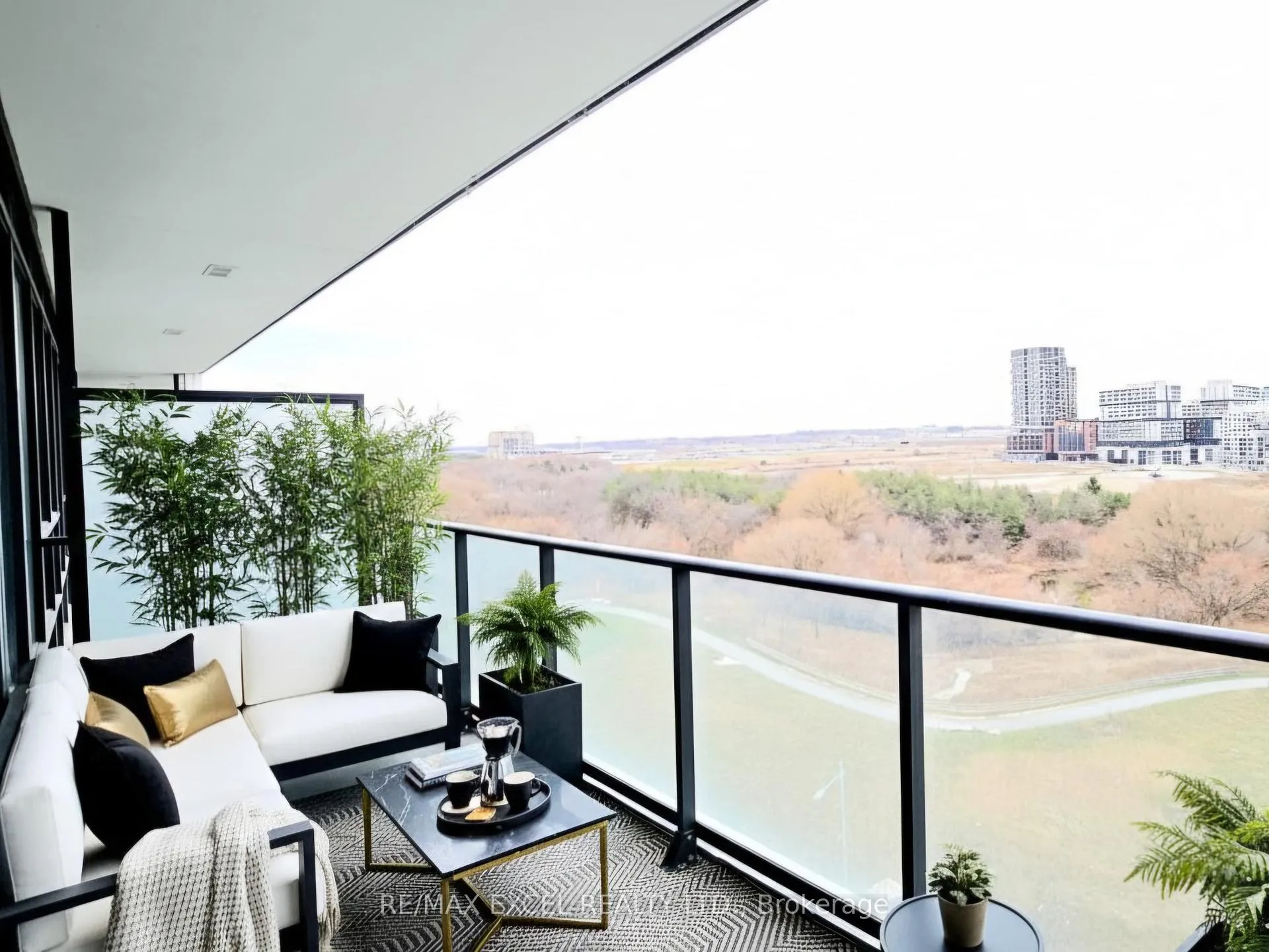 Photo 11 of Unit 1003, 8 Water Walk Drive, Markham, Unionville — HOMEH