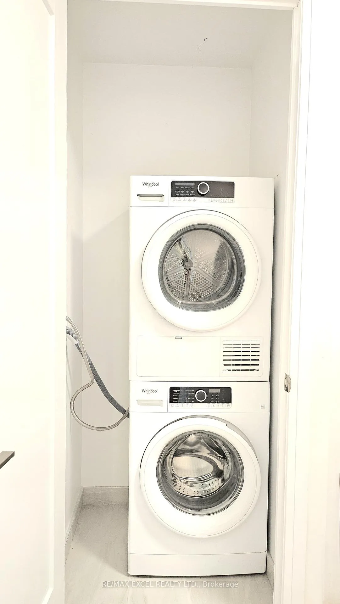Photo 12 of Unit 1003, 8 Water Walk Drive, Markham, Unionville — HOMEH