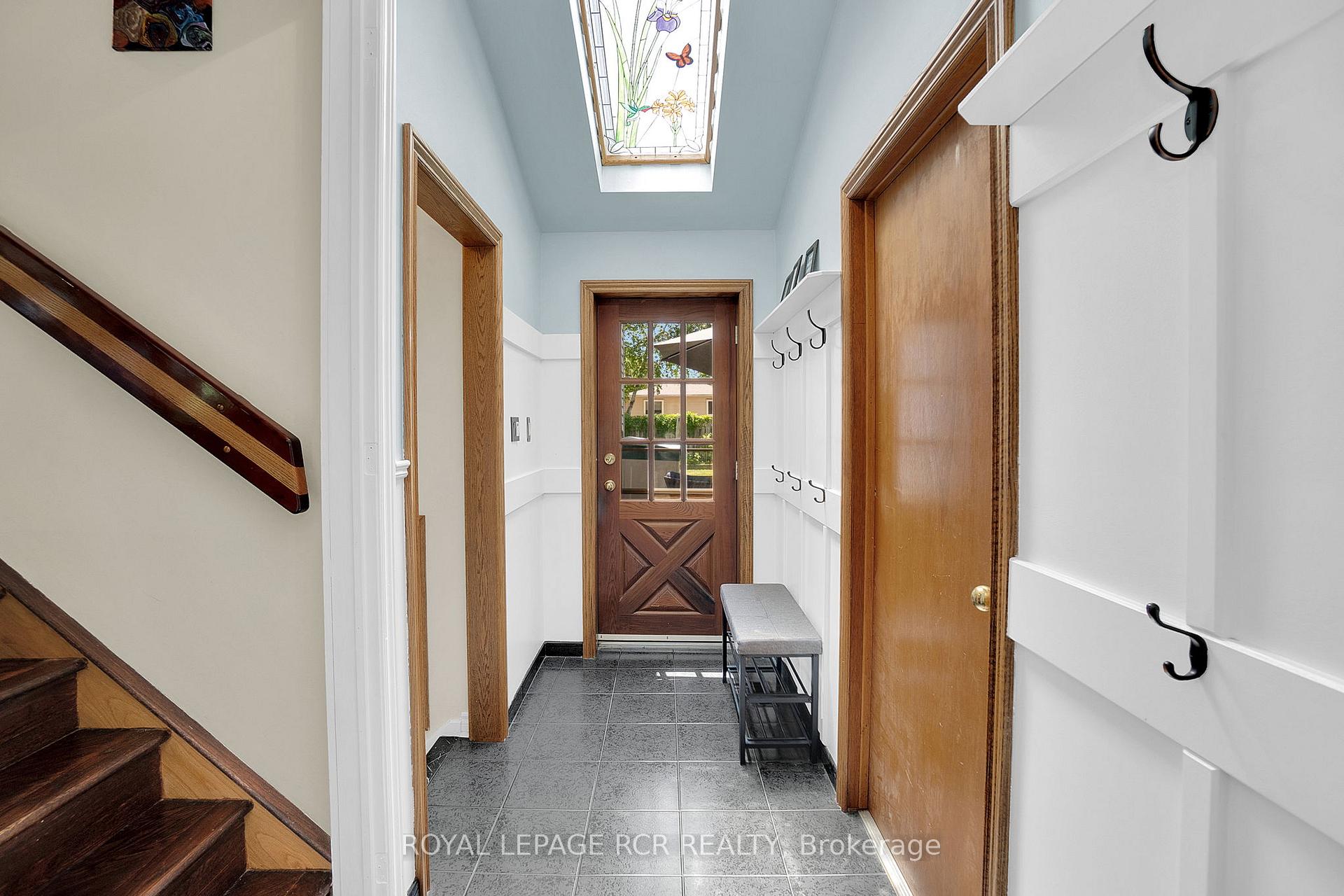 Photo 5 of 338 Marple Crescent, Caledon, Bolton North — HOMEH