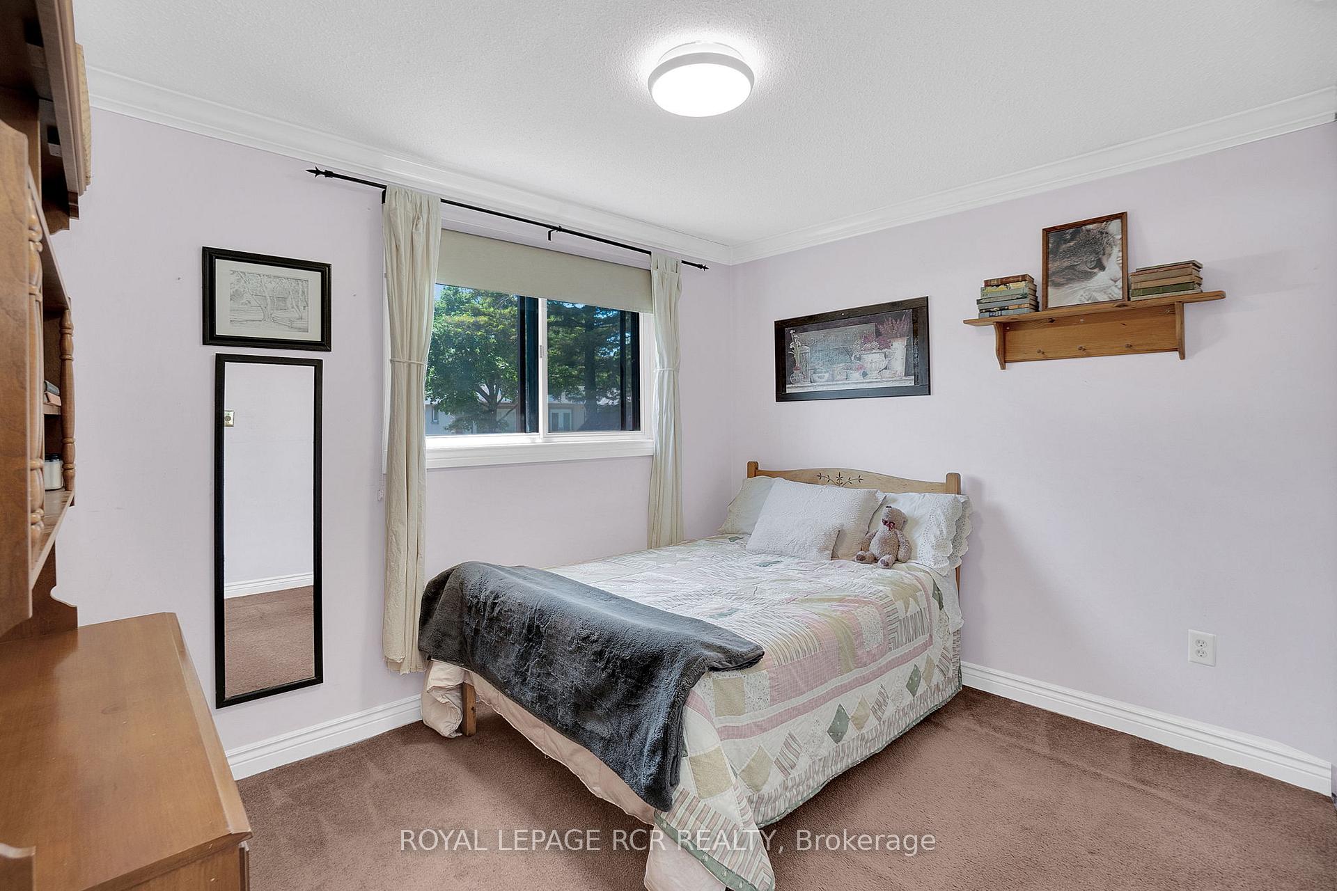 Photo 21 of 338 Marple Crescent, Caledon, Bolton North — HOMEH