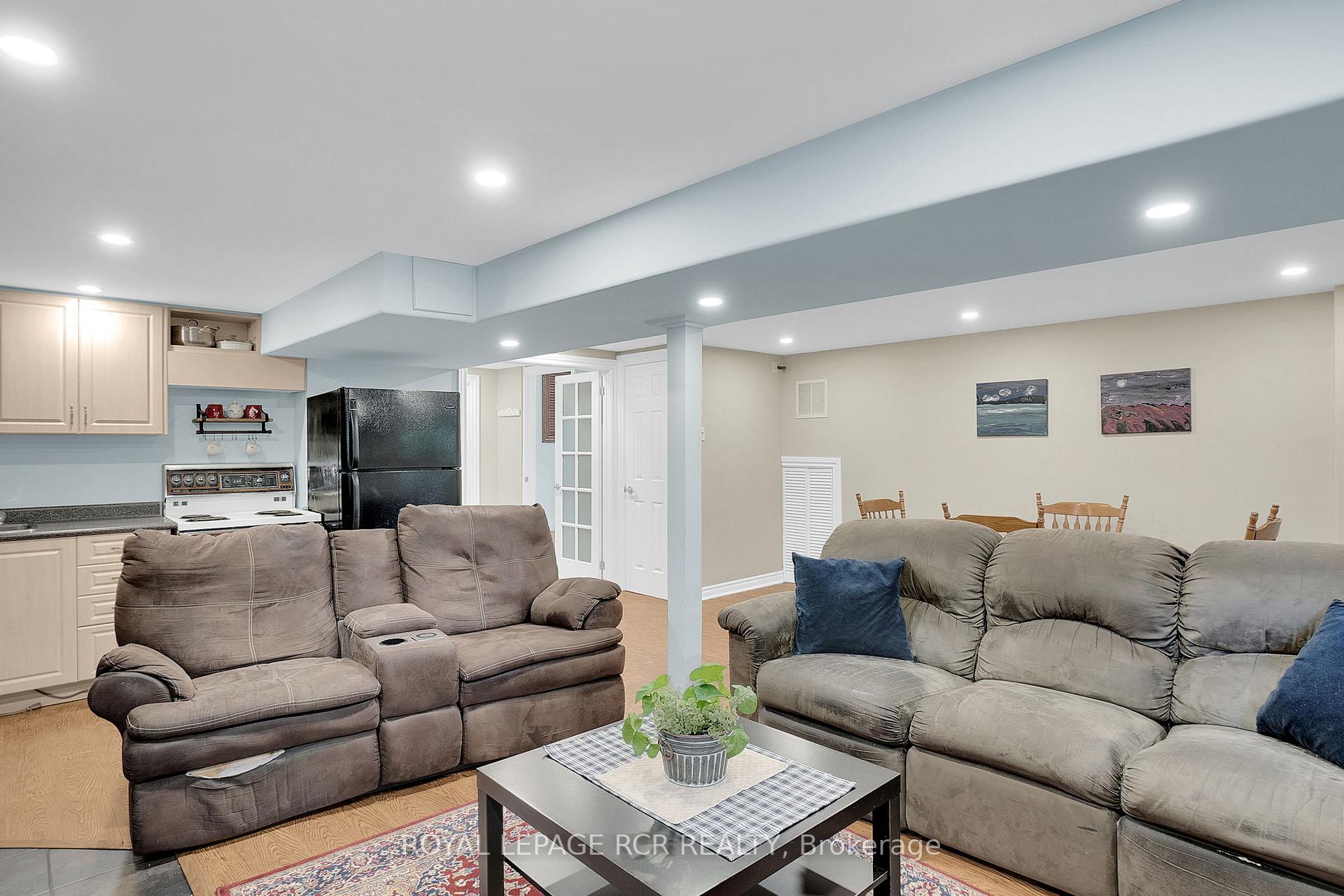 Photo 32 of 338 Marple Crescent, Caledon, Bolton North — HOMEH