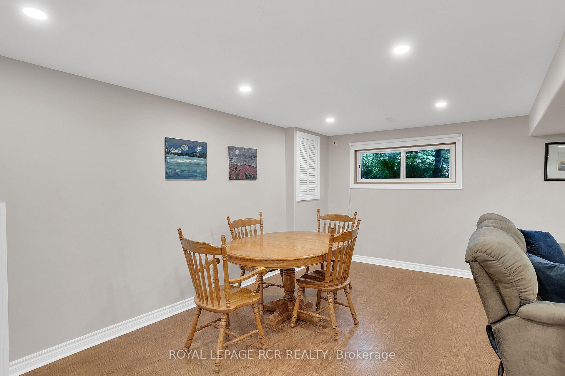 Photo 16 of 338 Marple Crescent, Caledon, Bolton North — HOMEH