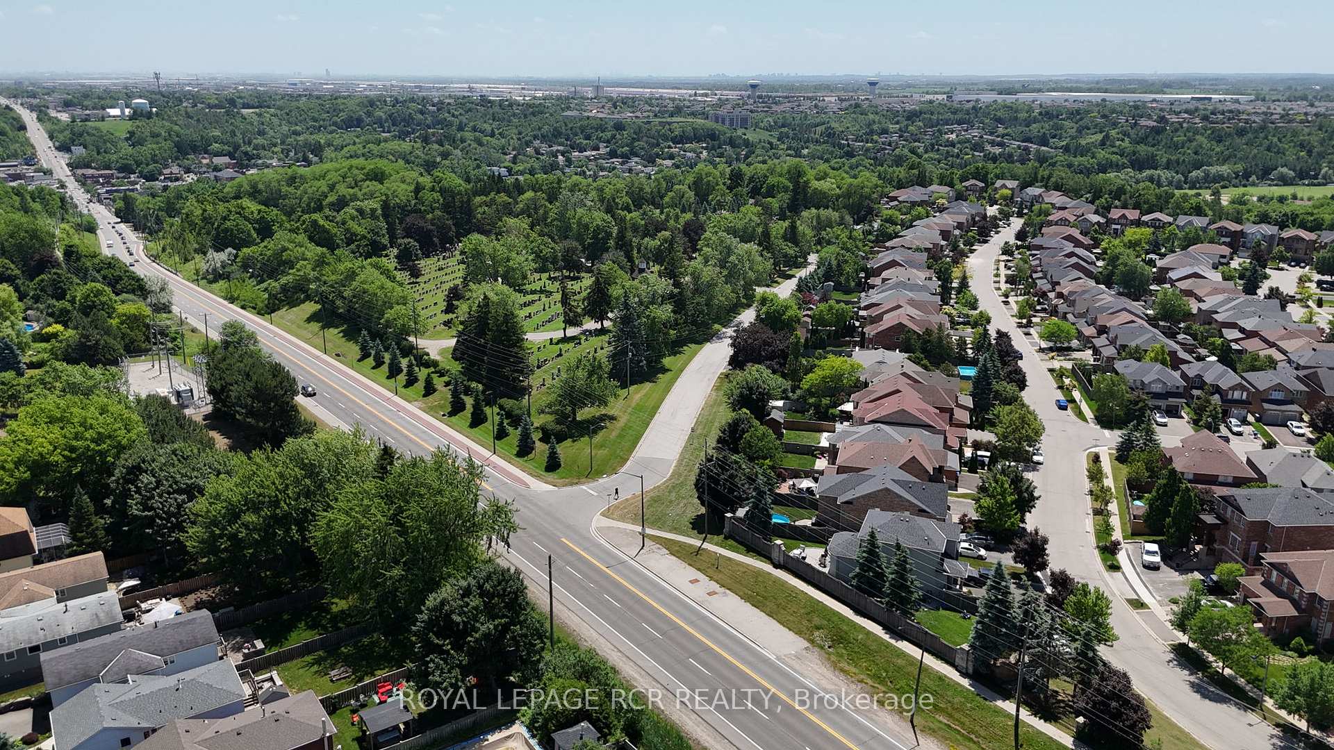 Photo 33 of 338 Marple Crescent, Caledon, Bolton North — HOMEH